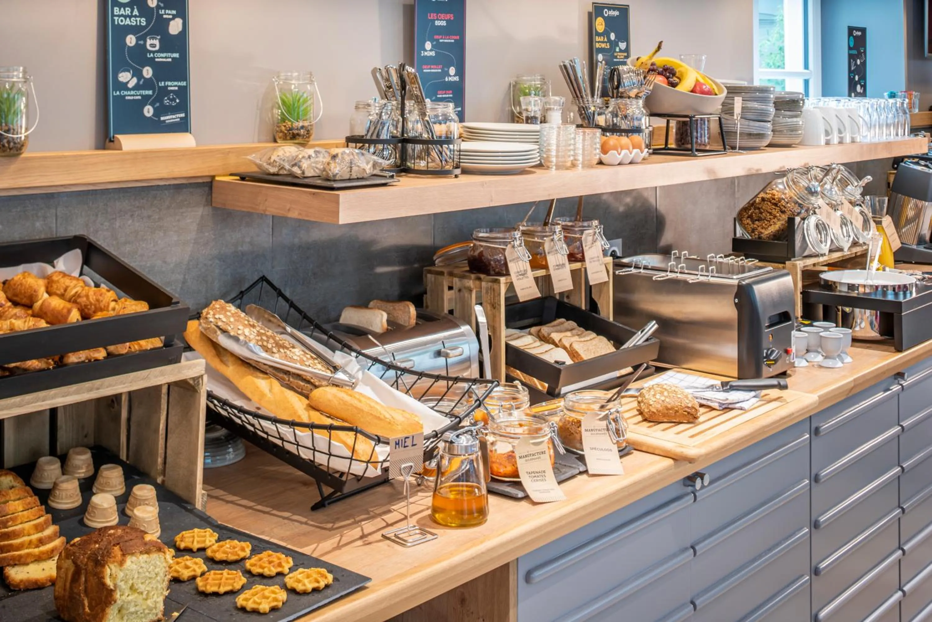 Food and drinks in Aparthotel Adagio Lille Centre Grand Place