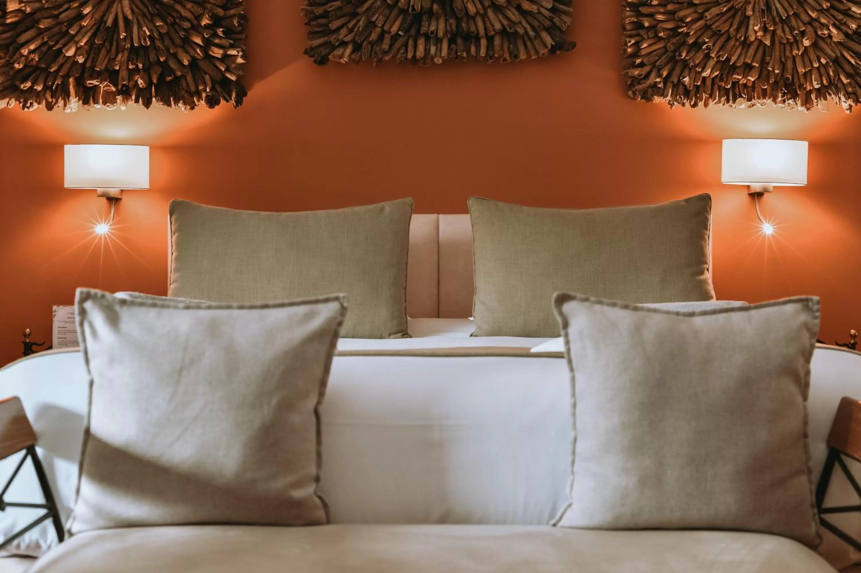 Bedroom in Hôtel Les Frères Ibarboure