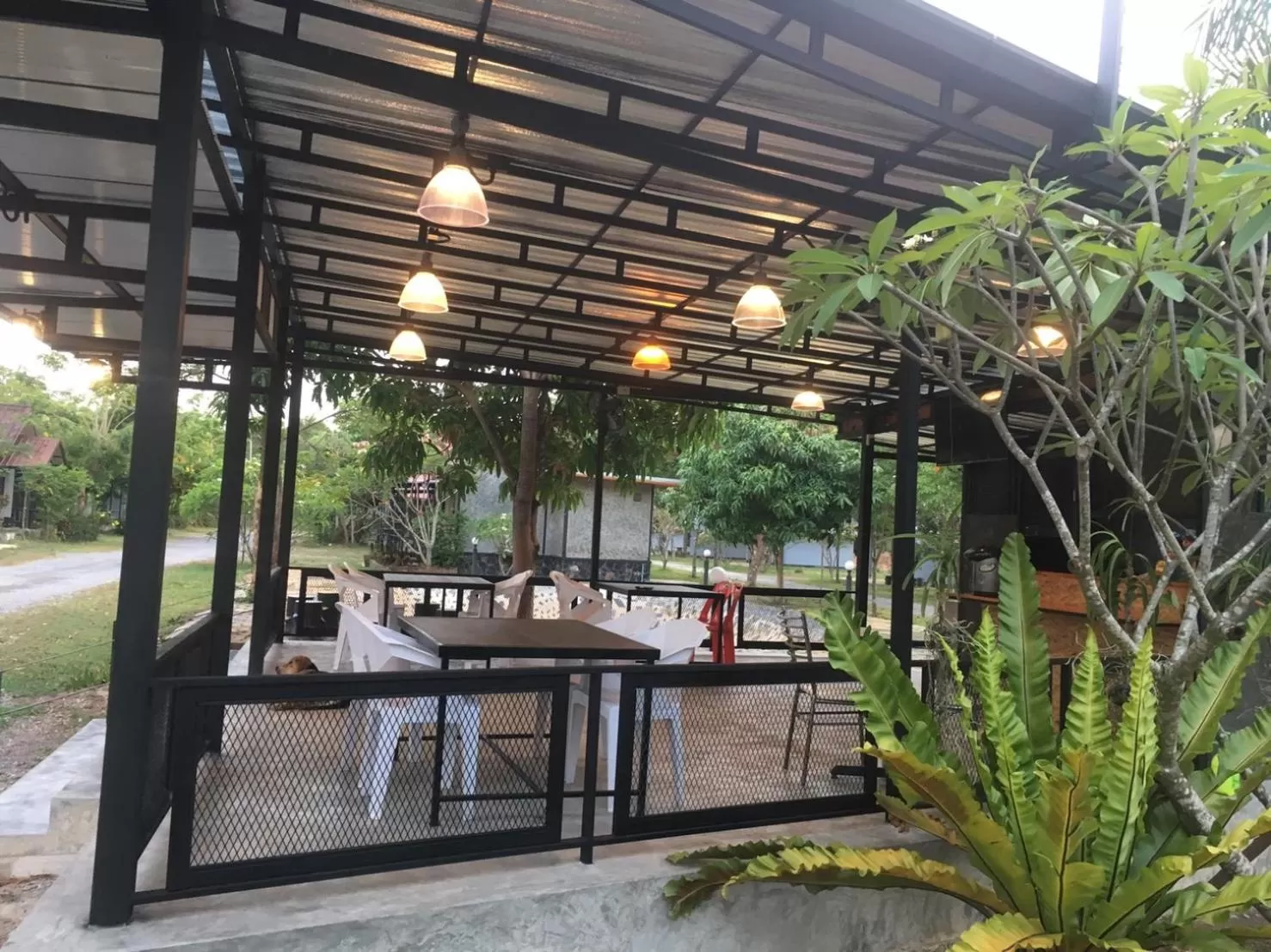 Restaurant/Places to Eat in Happy Resort Bandung