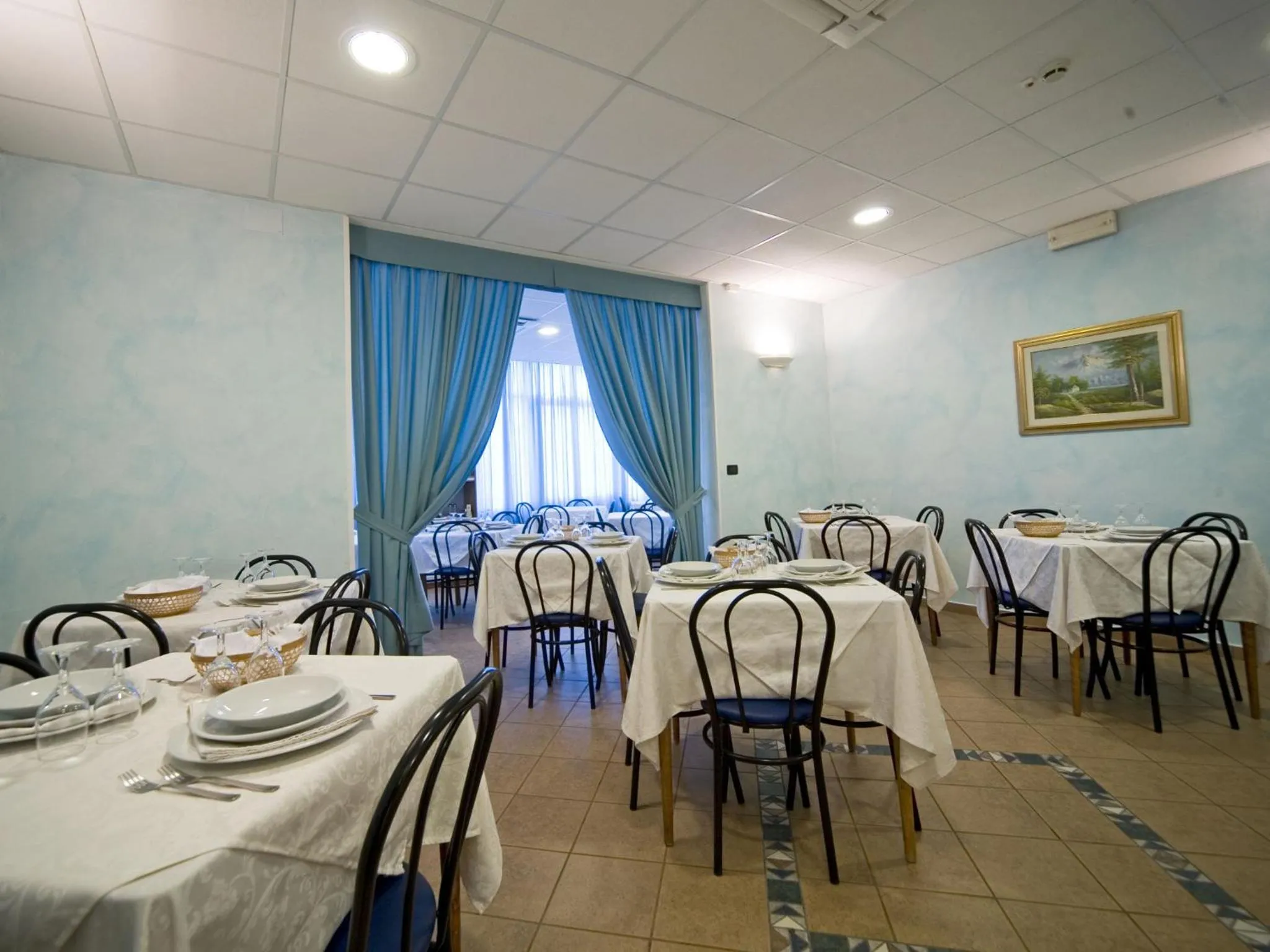 Restaurant/places to eat in Hotel Savina
