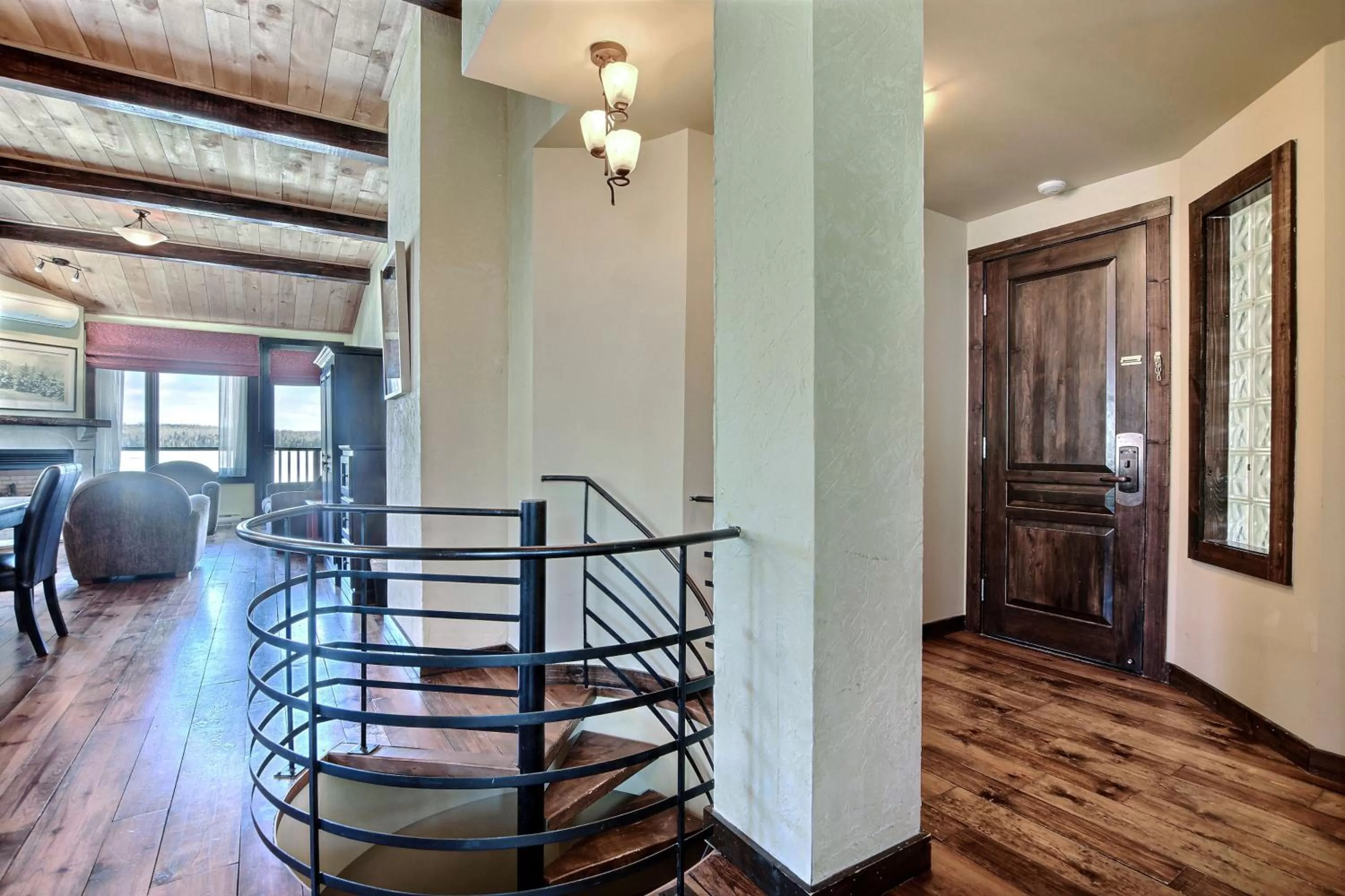 Les Condos Du Lac Taureau- Rooms & Condos