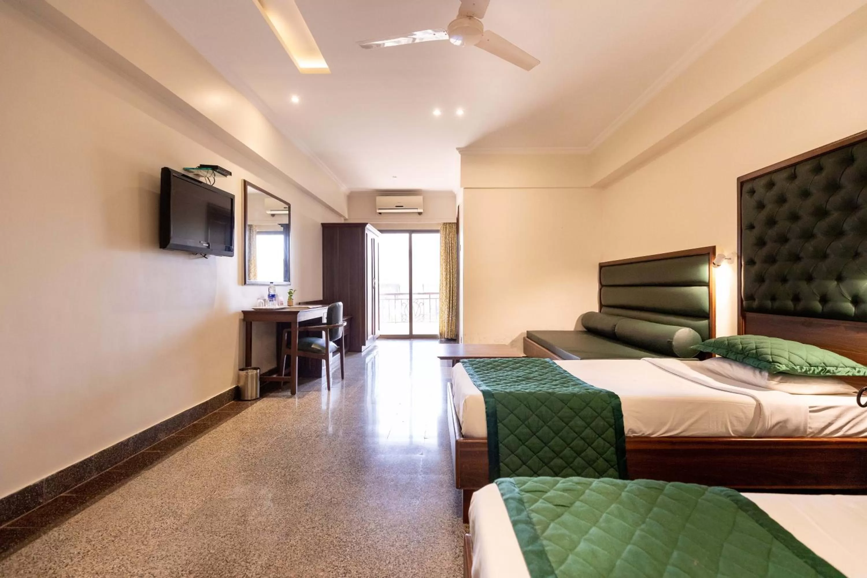 Bedroom, Bed in West End Hotel Opp Bombay Hospital