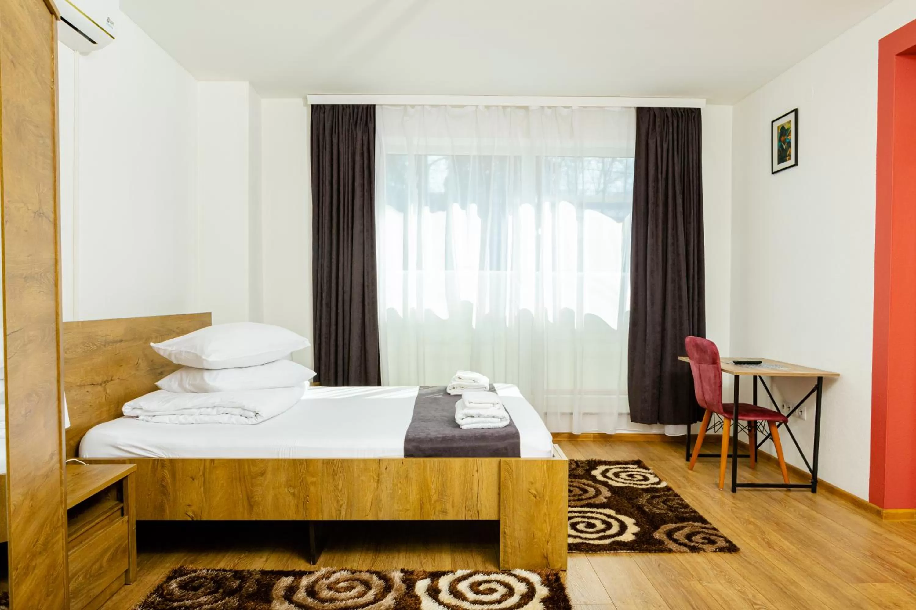 Bedroom, Bed in Pensiunea Pictorilor