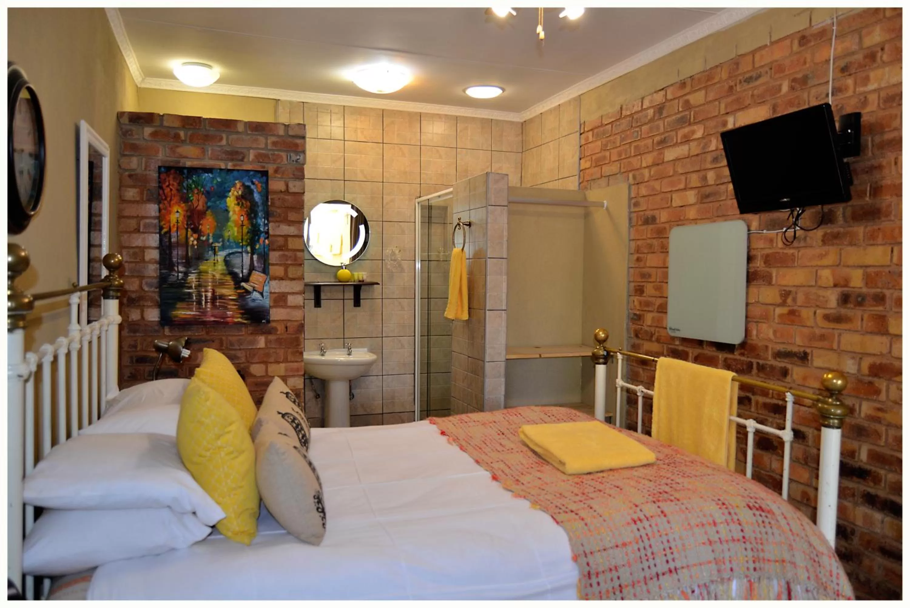 Bedroom, Bed in 3 Brothers B&B