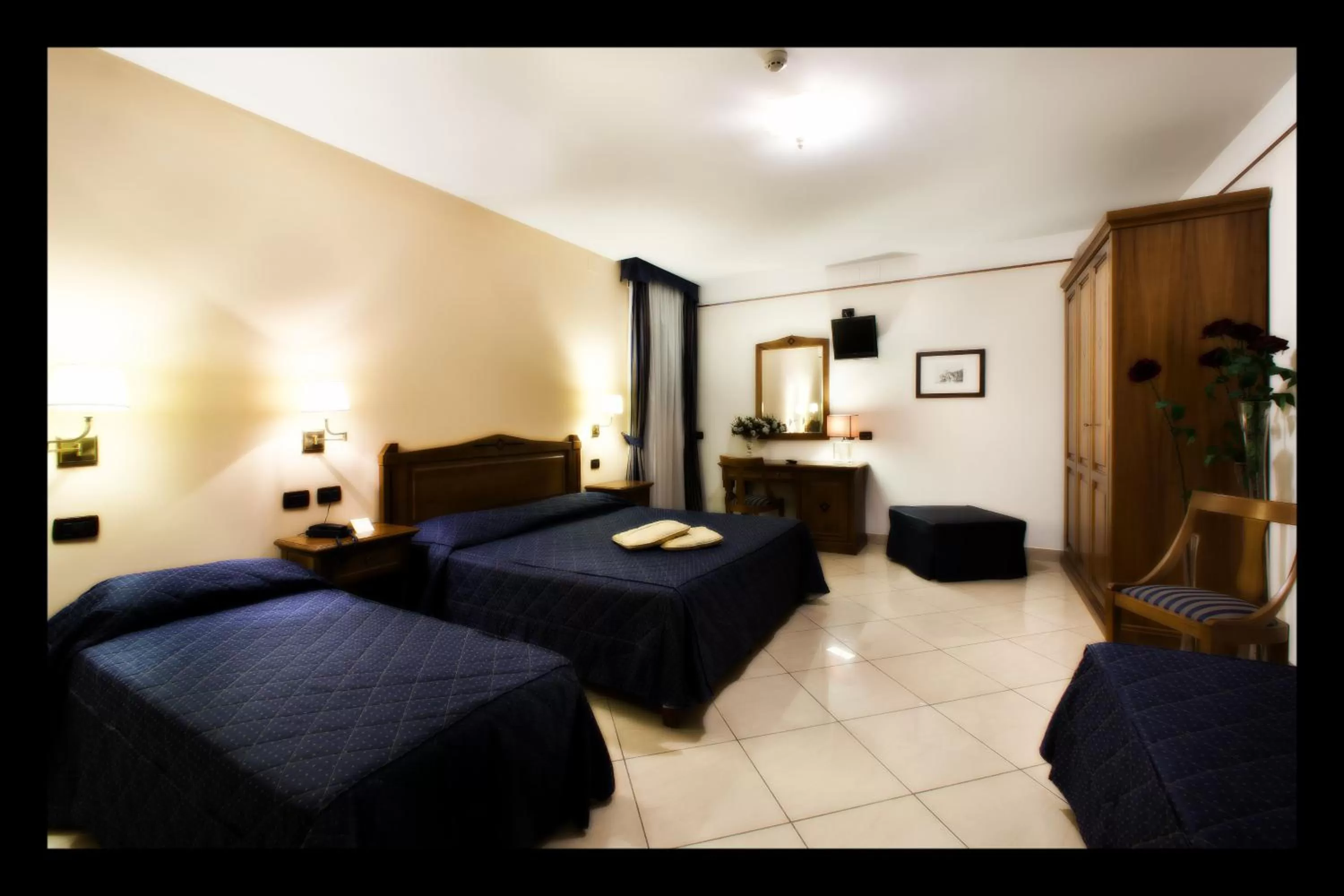 Bedroom, Bed in Ulisse Deluxe Hostel