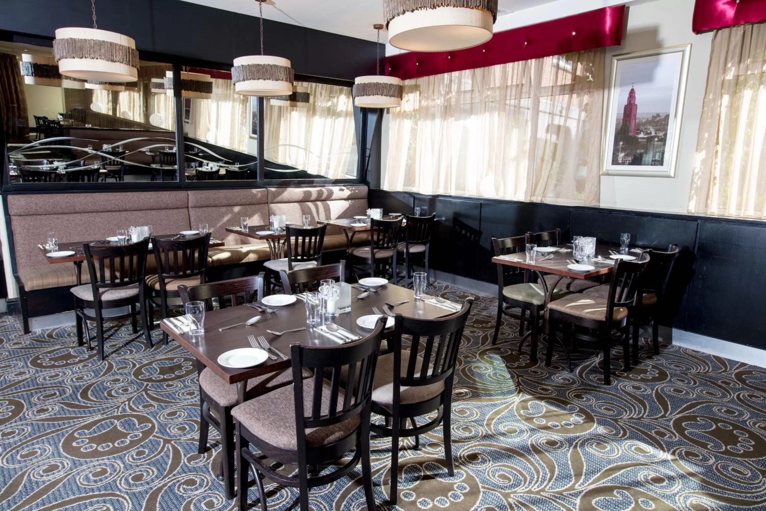 Restaurant/places to eat in Leonardo Hotel Cork