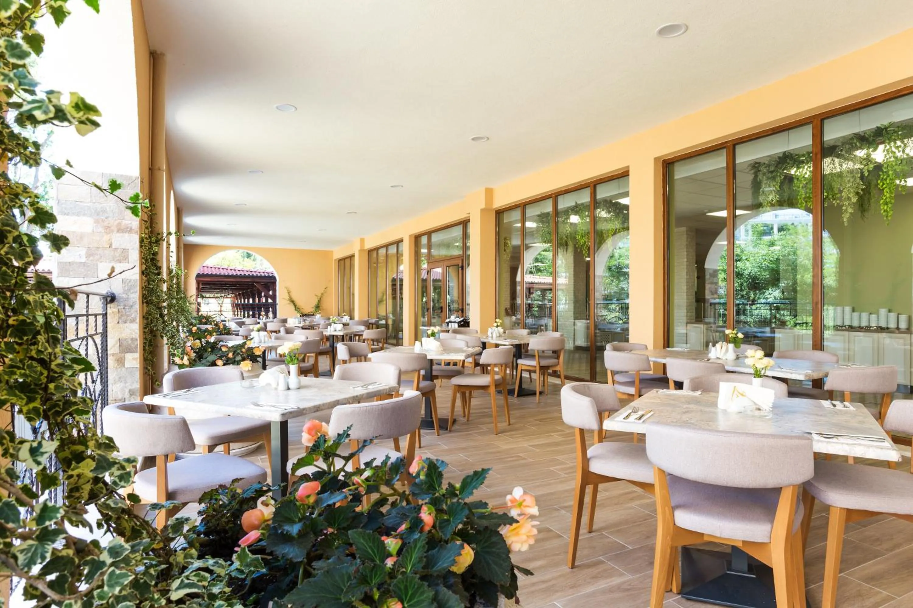 Lunch in Festa Via Pontica