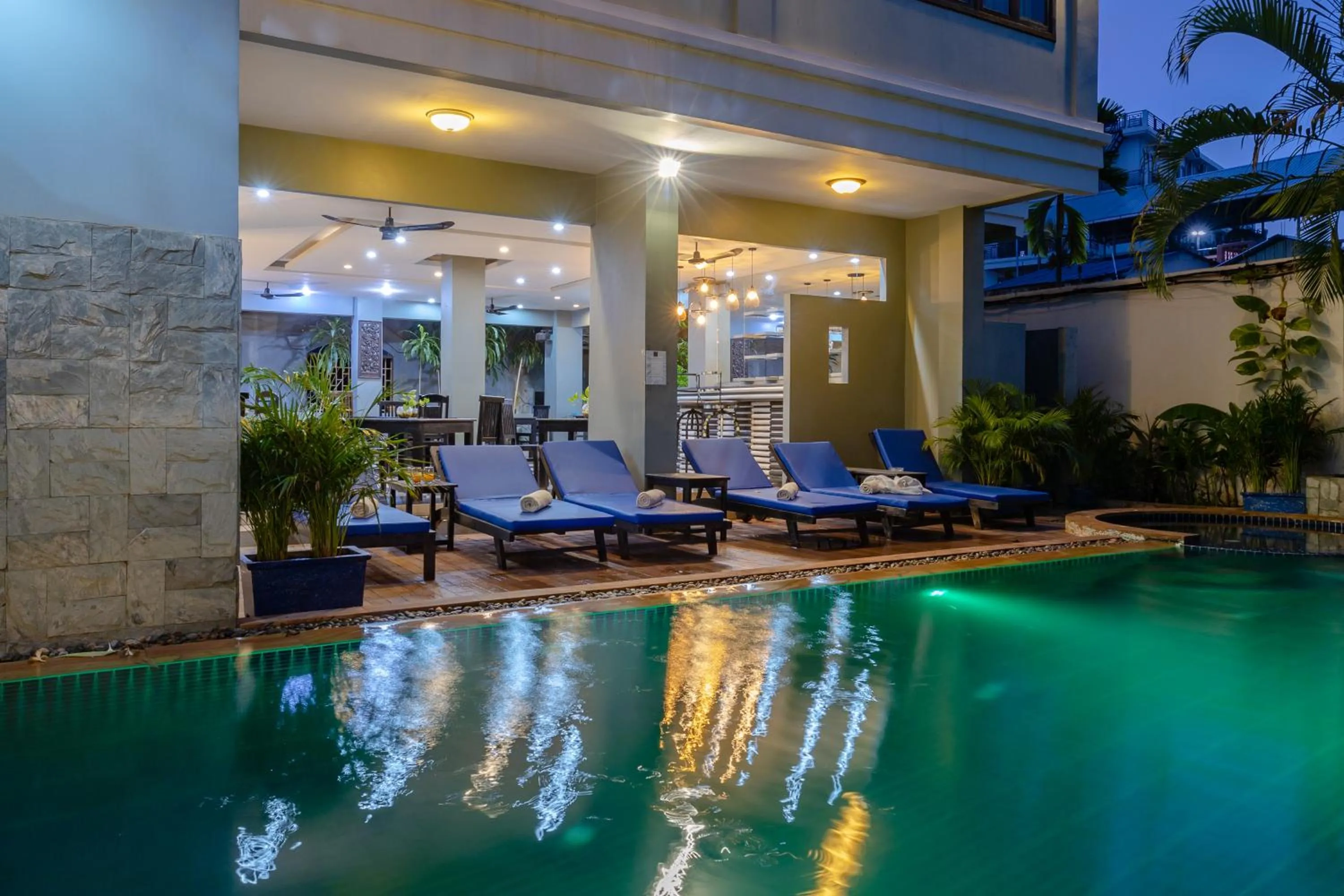 Swimming pool in Siem Reap Comforts Hostel