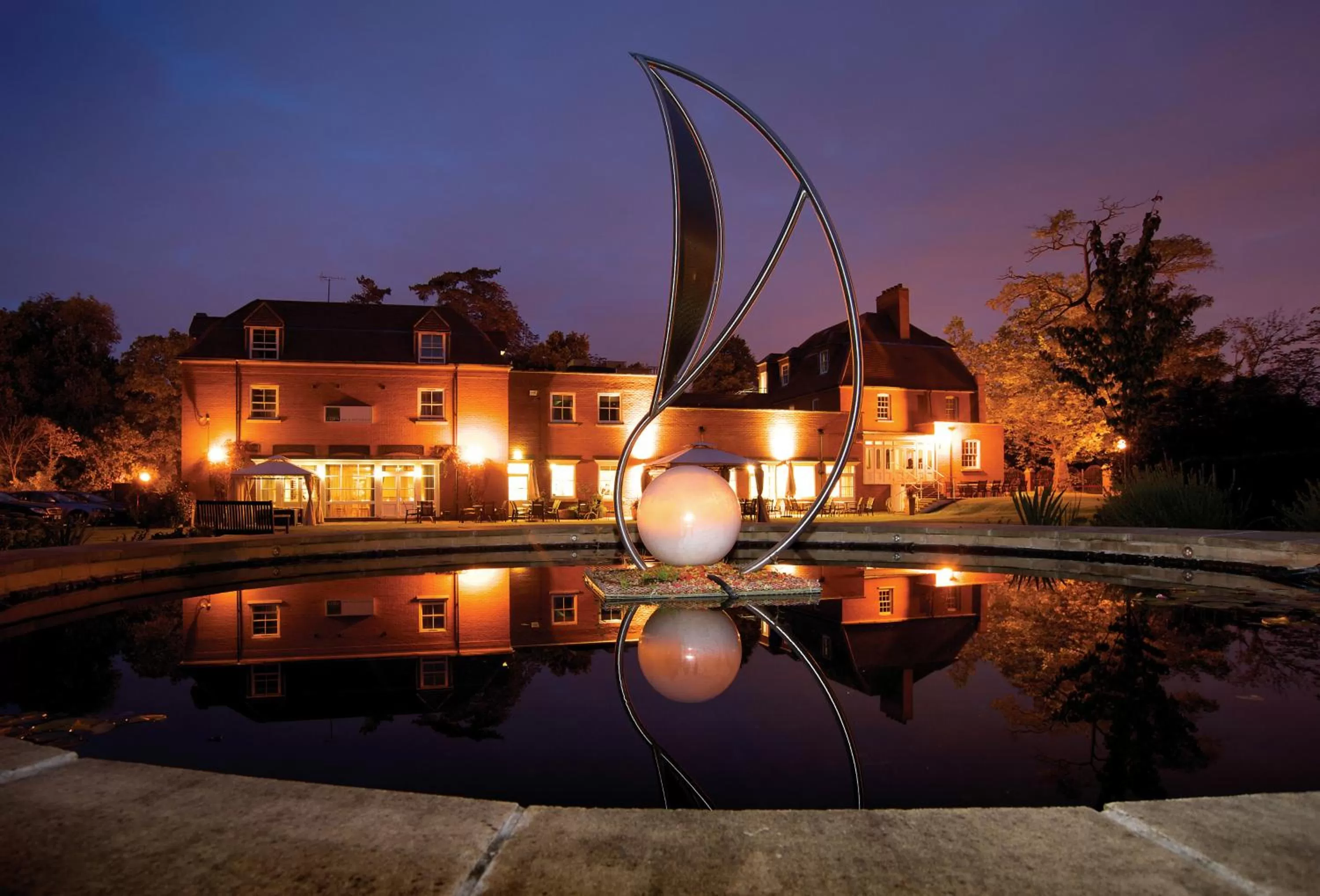 Facade/entrance in The Pinewood Hotel
