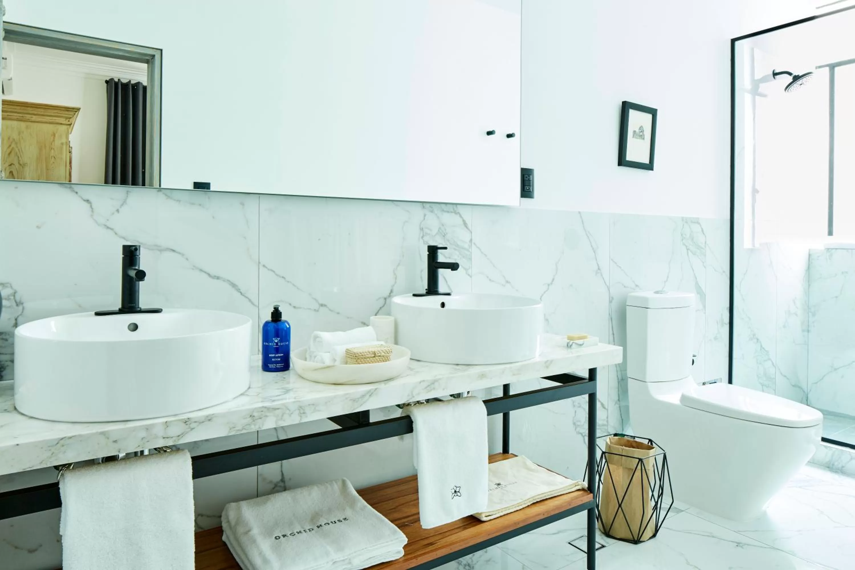 Bathroom in Orchid House Mexico City