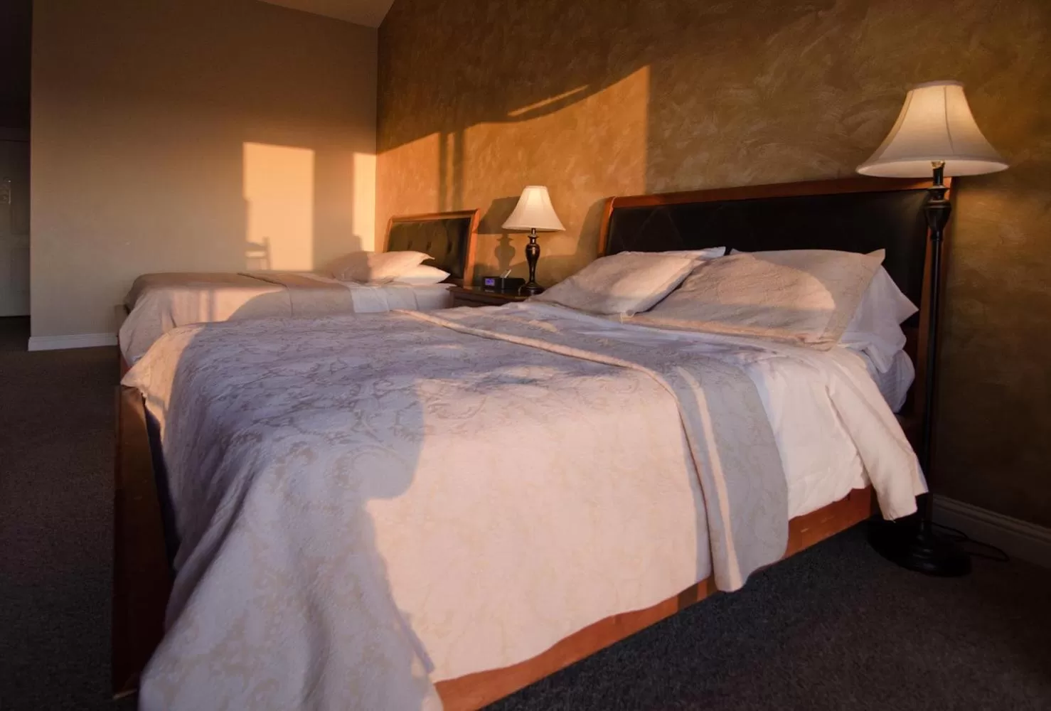 Photo of the whole room, Bed in Pacific Reef Hotel & Light Show