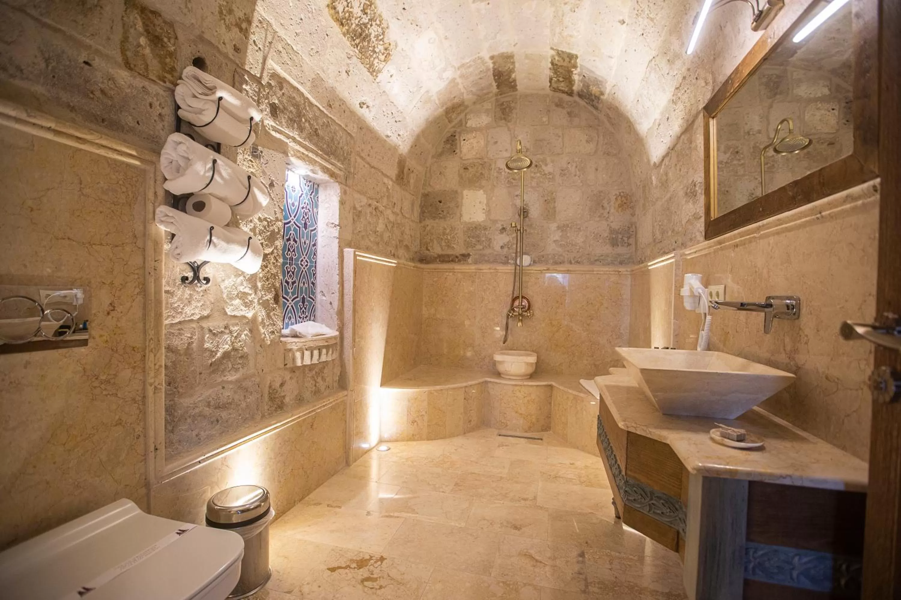 Bathroom in Şah Saray Cave Suites Halal Hotel