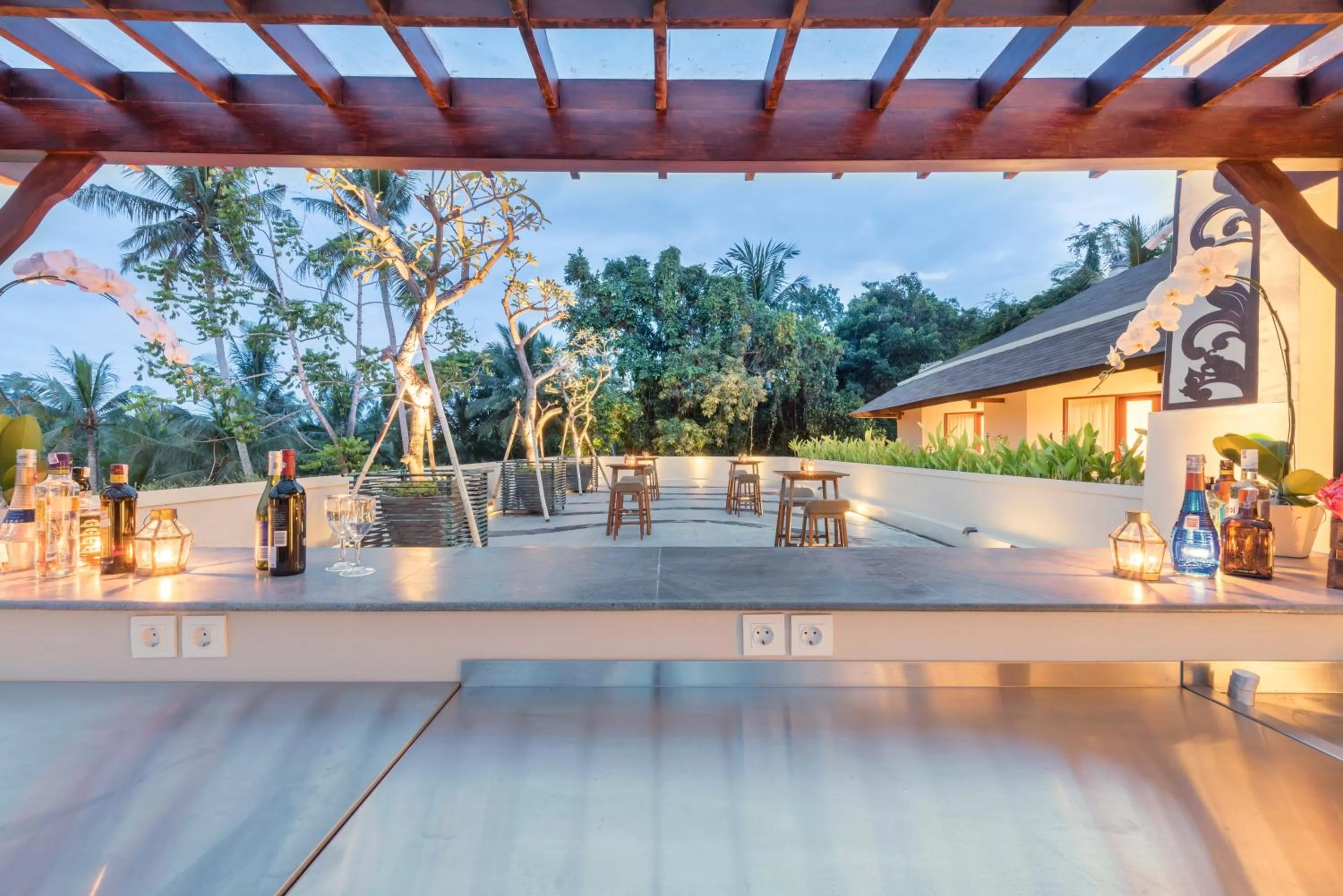 Restaurant/places to eat in tanadewa Resort Ubud Bali by Cross Collection