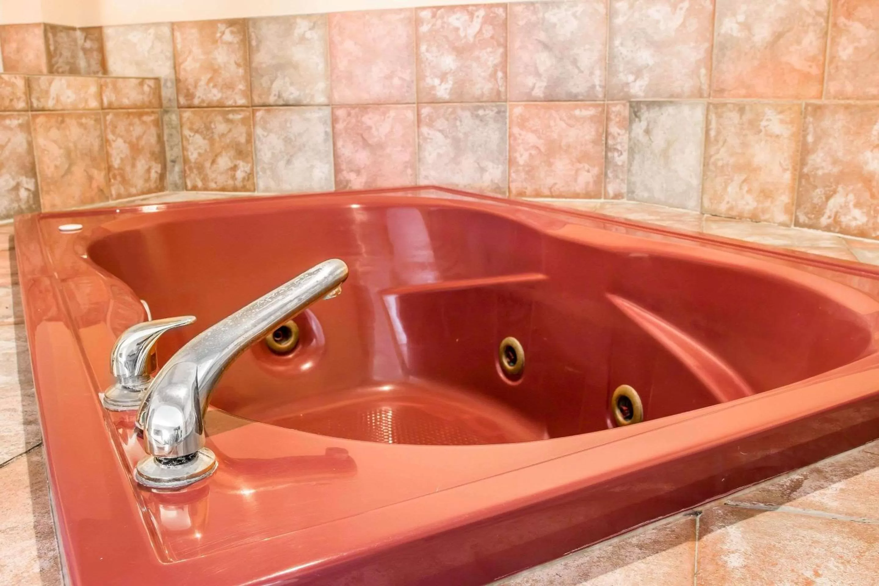 Photo of the whole room in Country Inn & Suites by Radisson, Battle Creek, MI