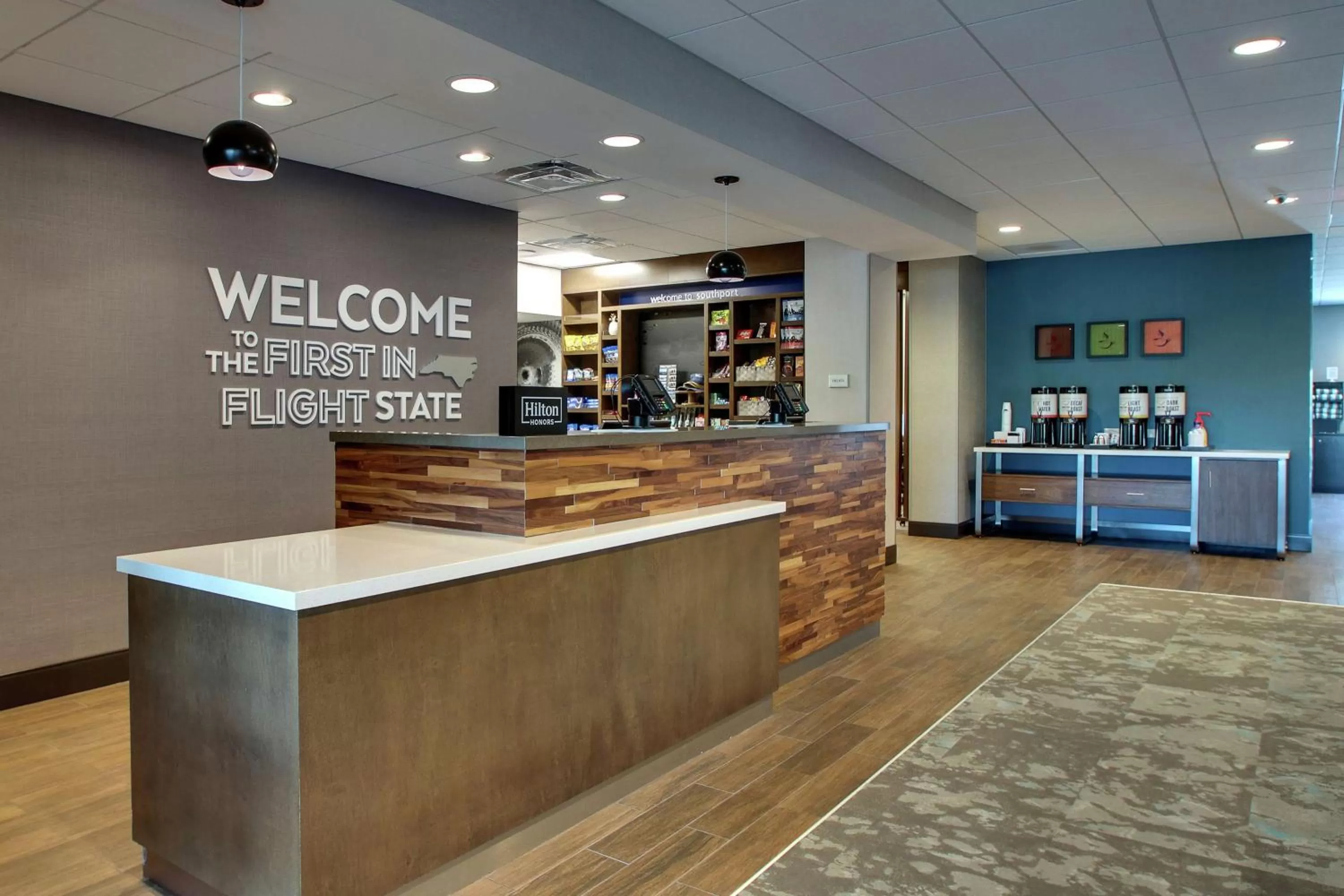 Lobby or reception in Hampton Inn & Suites By Hilton Southport