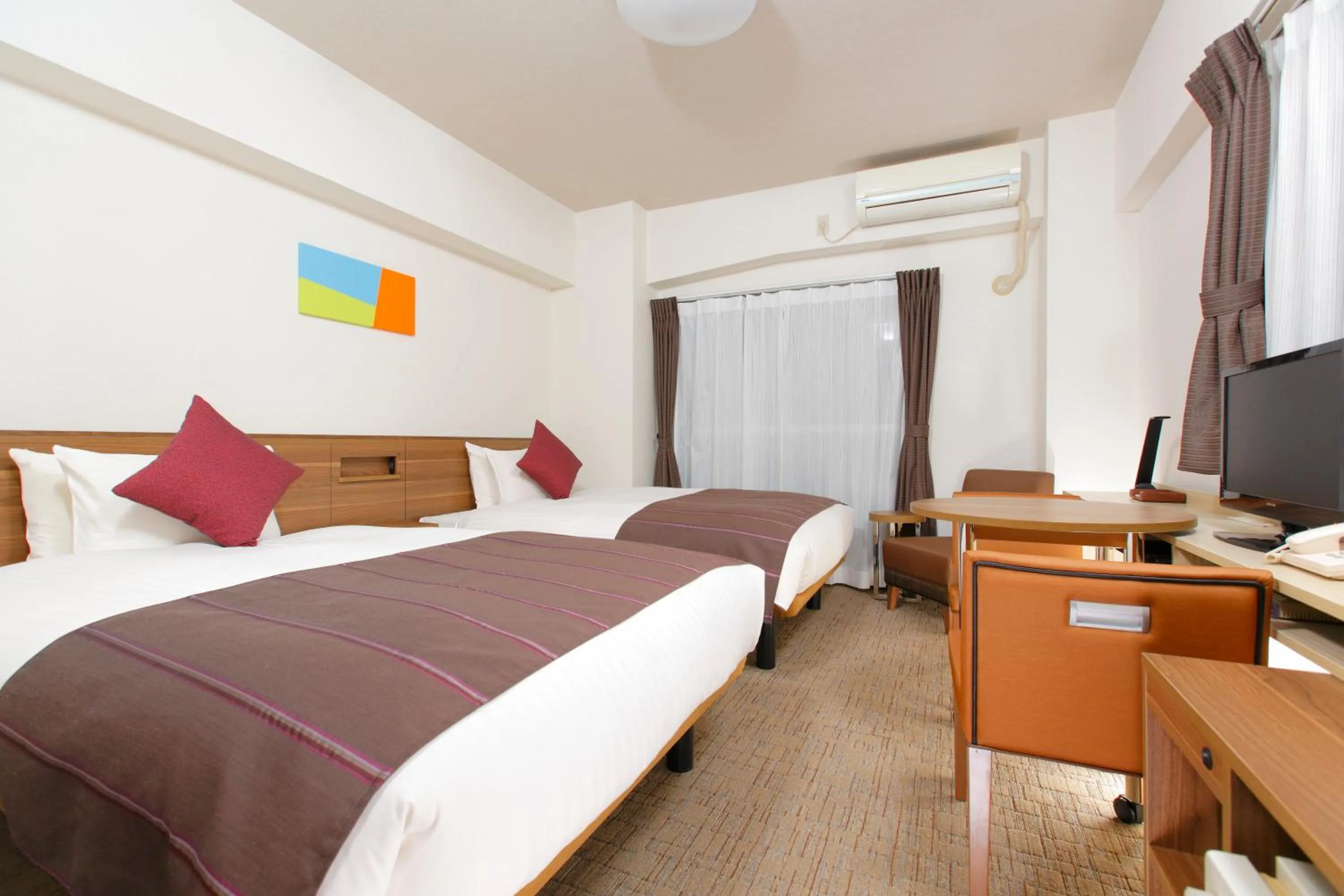 Spring, Bed in HOTEL MYSTAYS Ueno Iriyaguchi