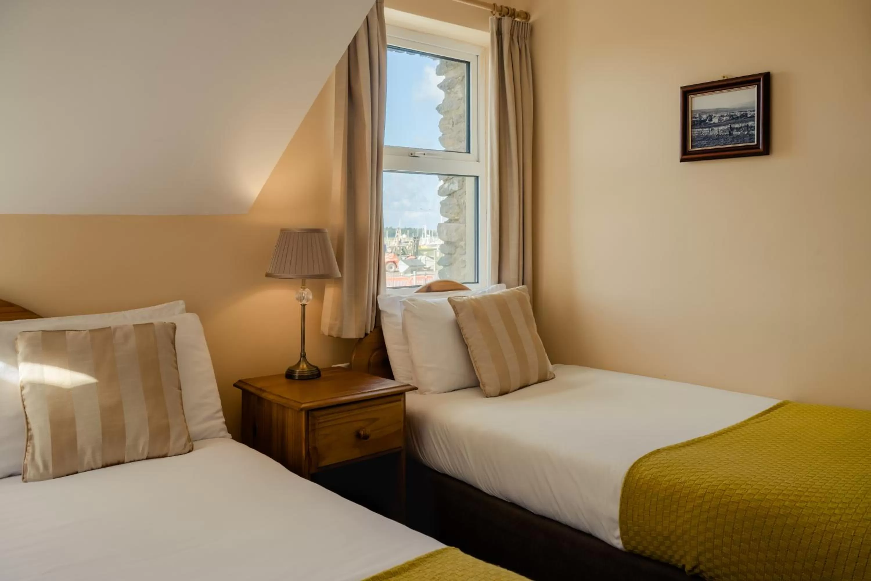 Bedroom, Bed in The Quayside B&B