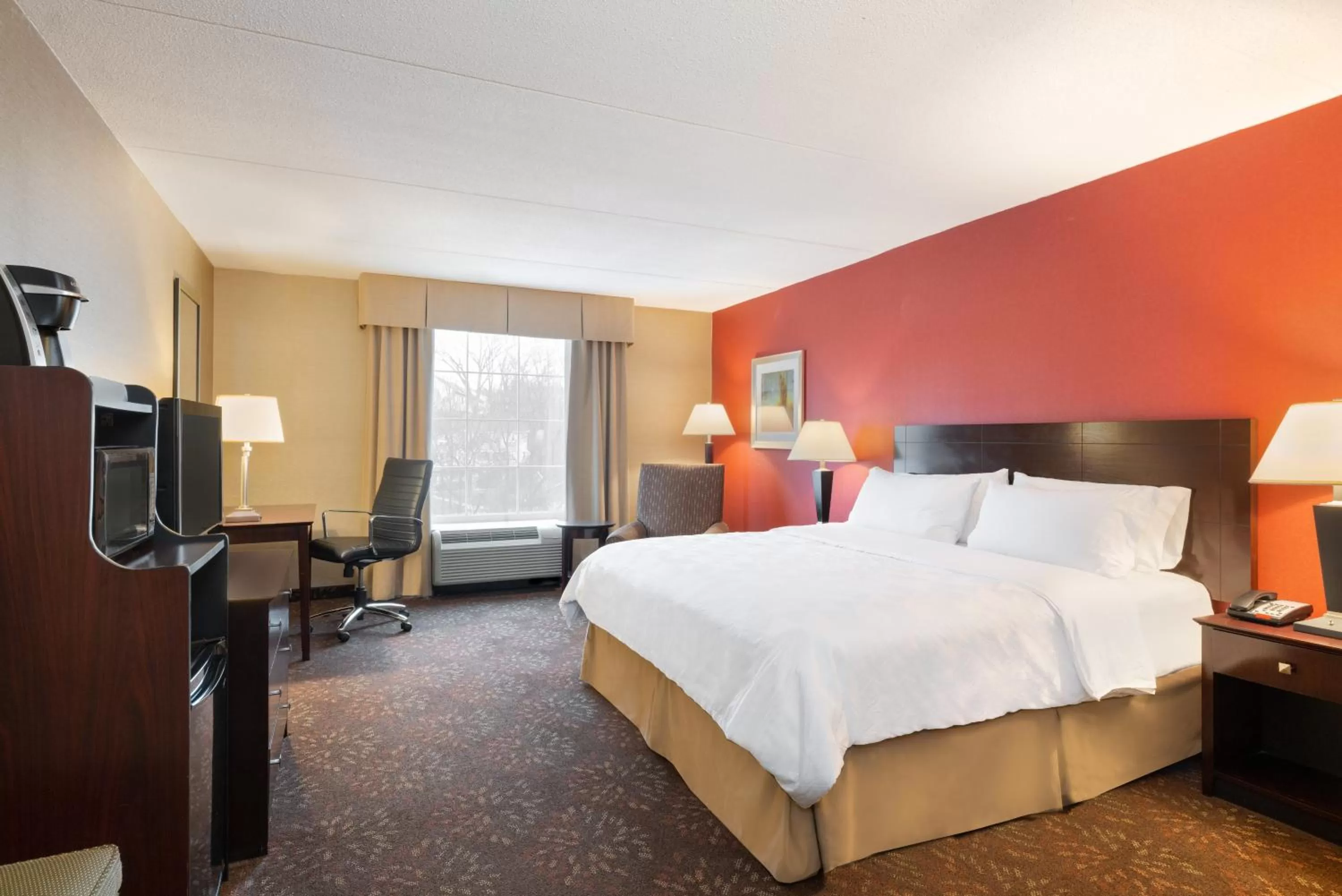 Photo of the whole room, Bed in Holiday Inn Norwich by IHG