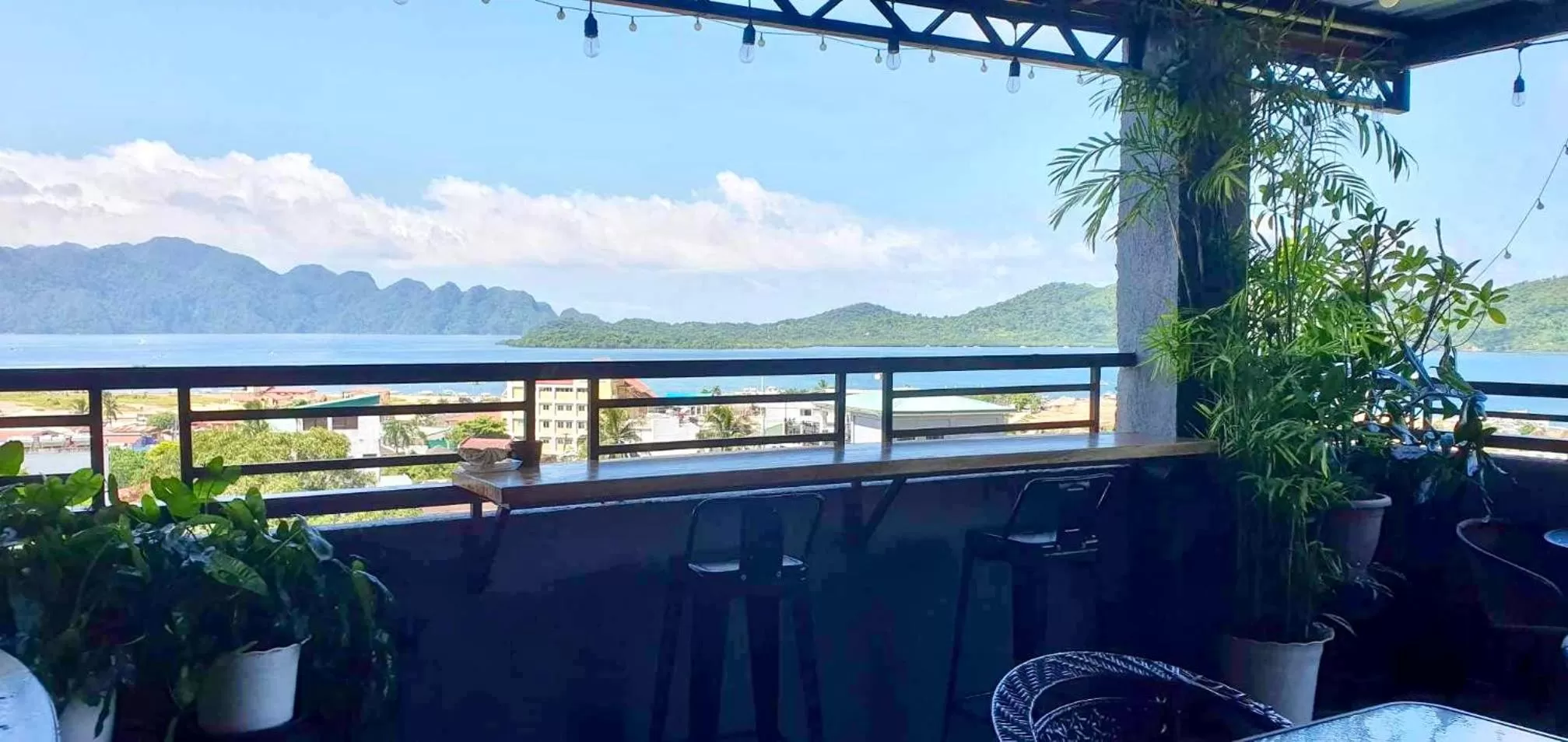 Balcony/Terrace, Mountain View in Kalis Viewpoint Lodge Coron