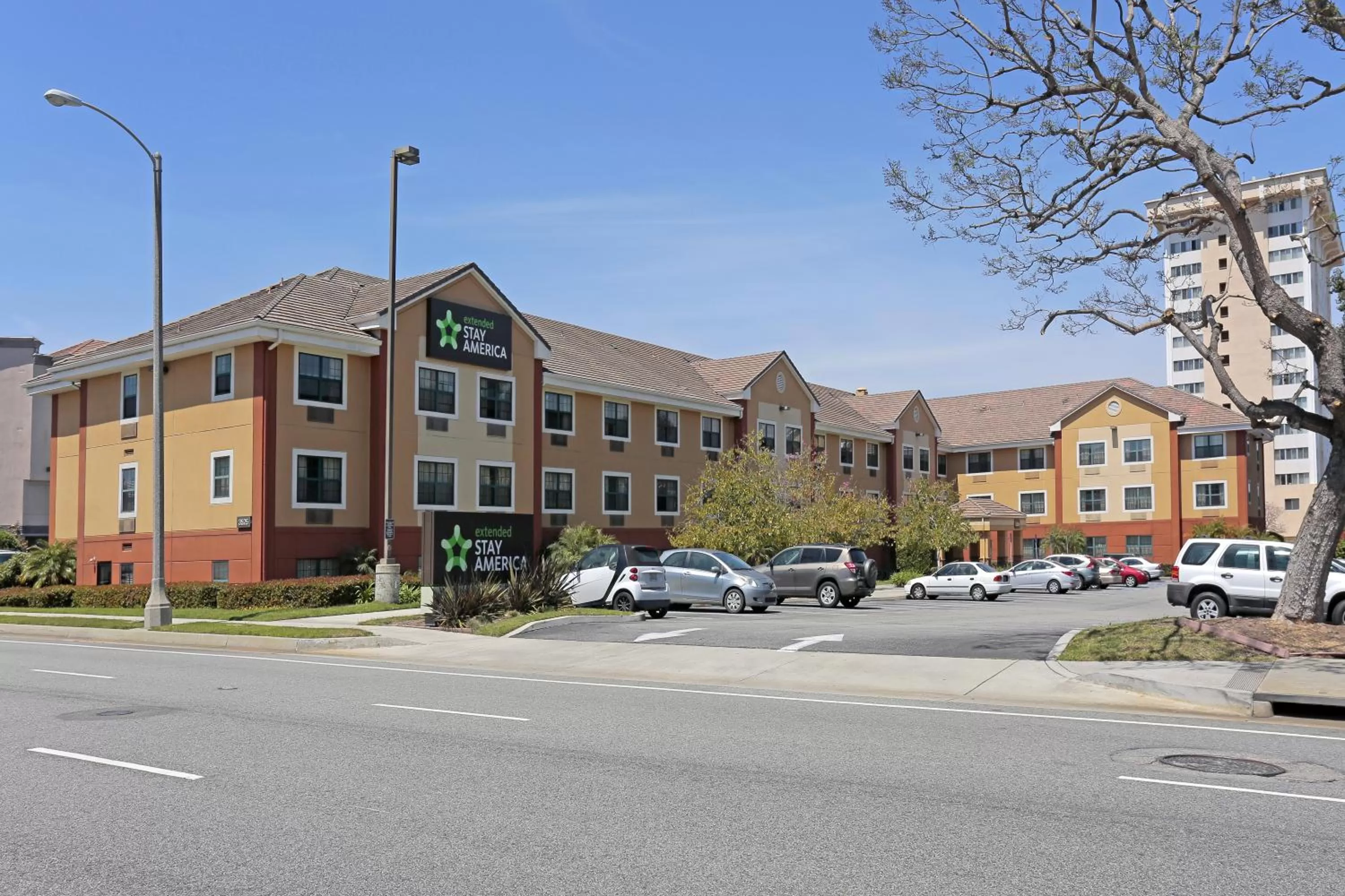 Property building in Extended Stay America Suites - Los Angeles - Torrance Blvd