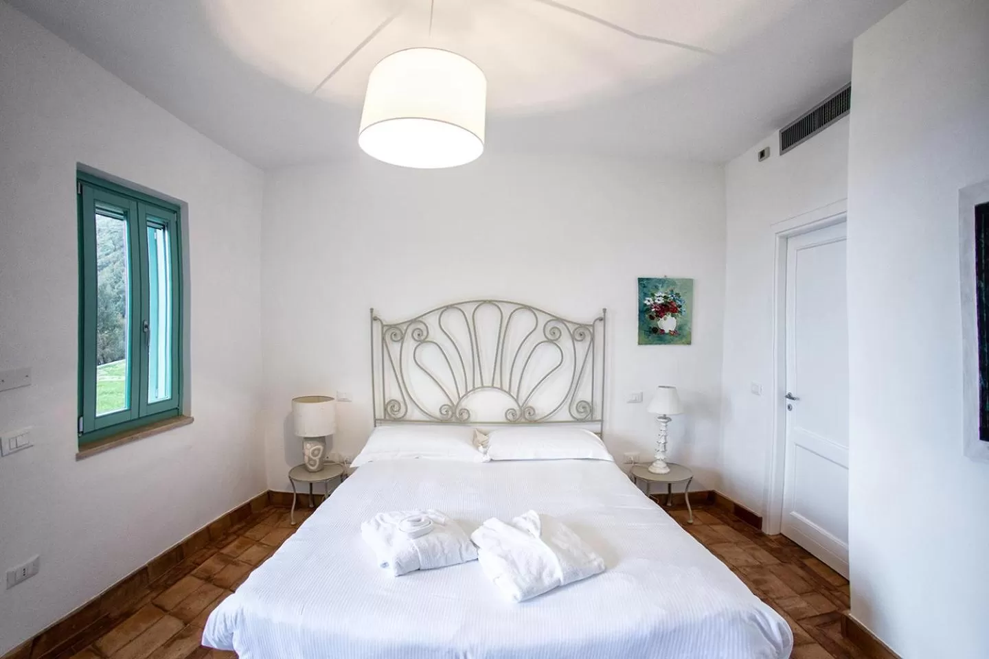 Photo of the whole room, Bed in Borgo Rosso di Sera - Resort Country Chic