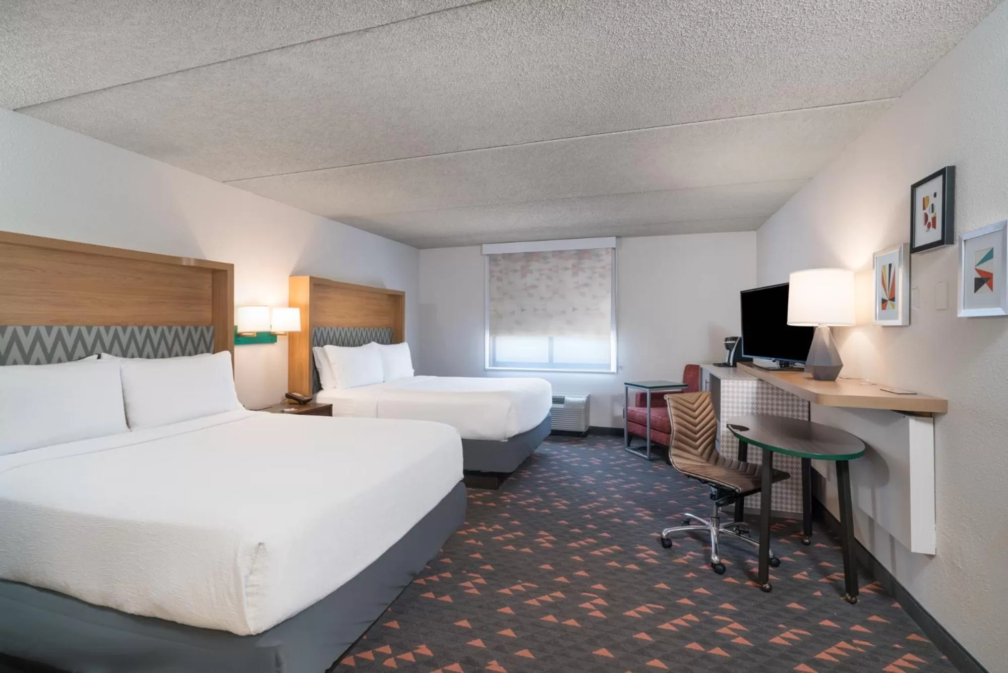 Photo of the whole room, Bed in Holiday Inn Atlanta/Roswell by IHG