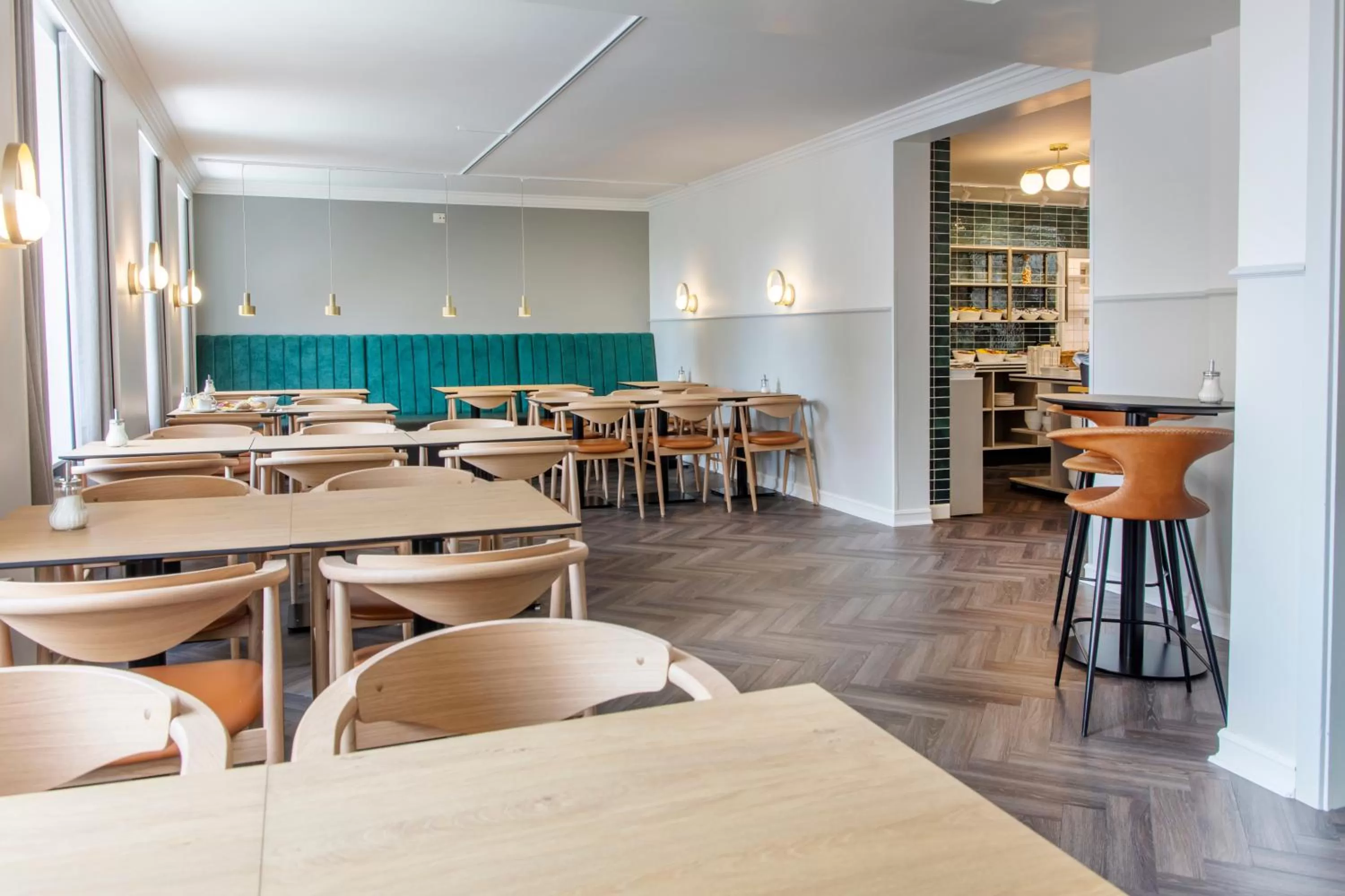 Restaurant/places to eat in Go Hotel Saga