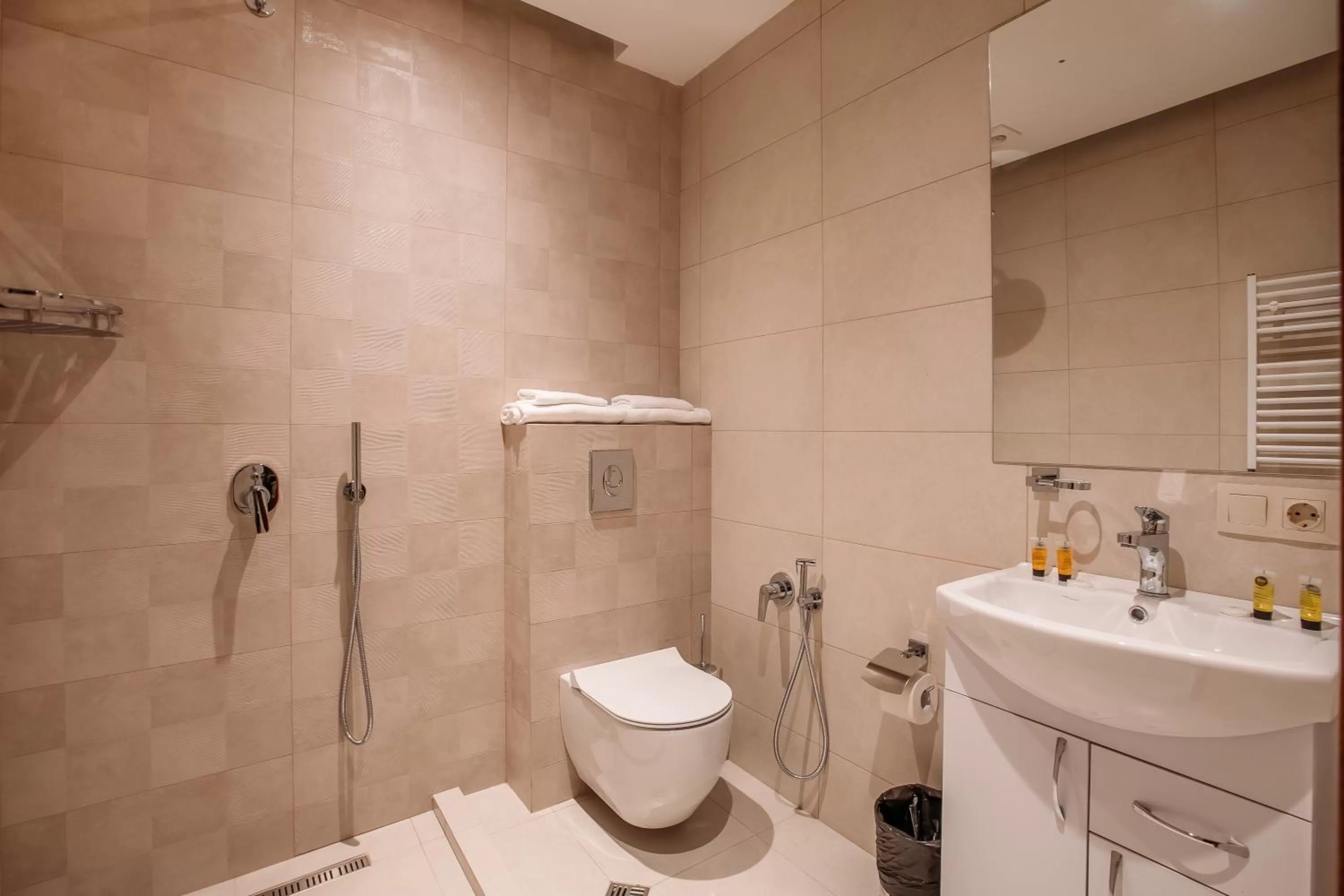 Bathroom in Hotel Parma