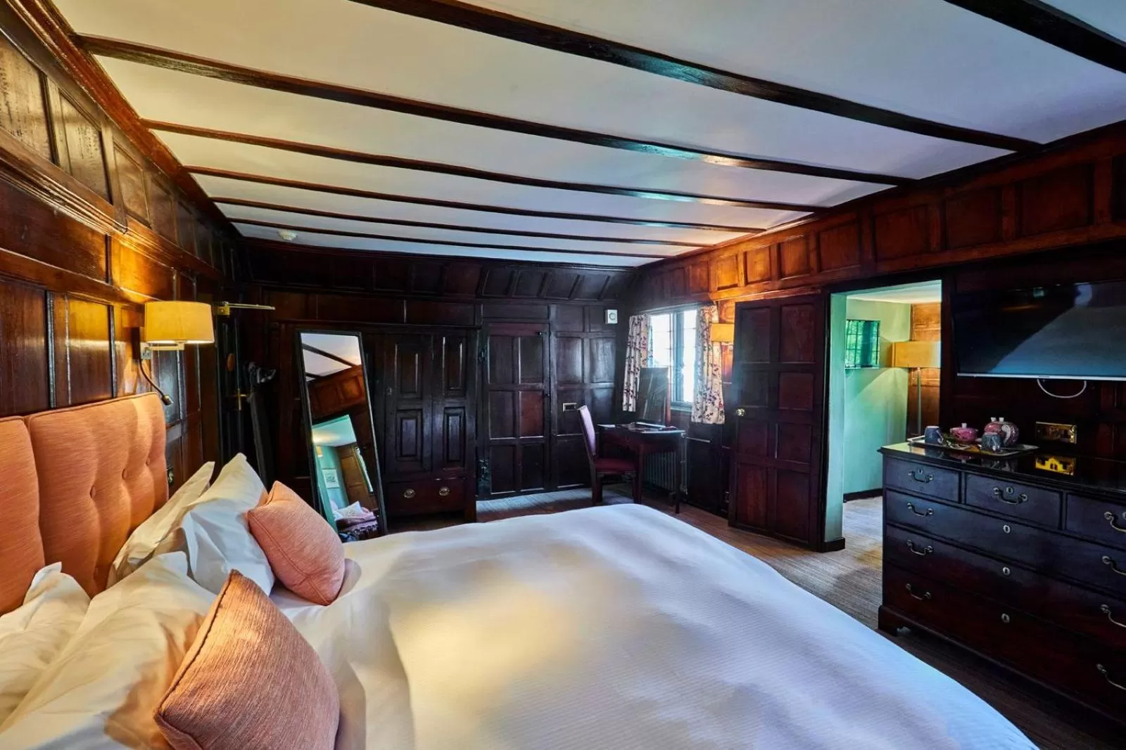 Bed in Ockenden Manor Hotel & Spa