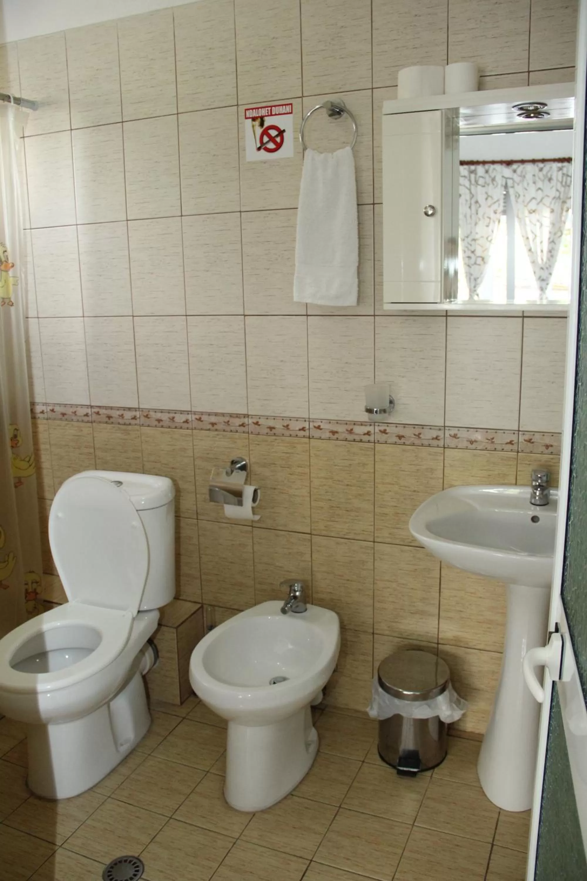 Bathroom in Hotel Italia