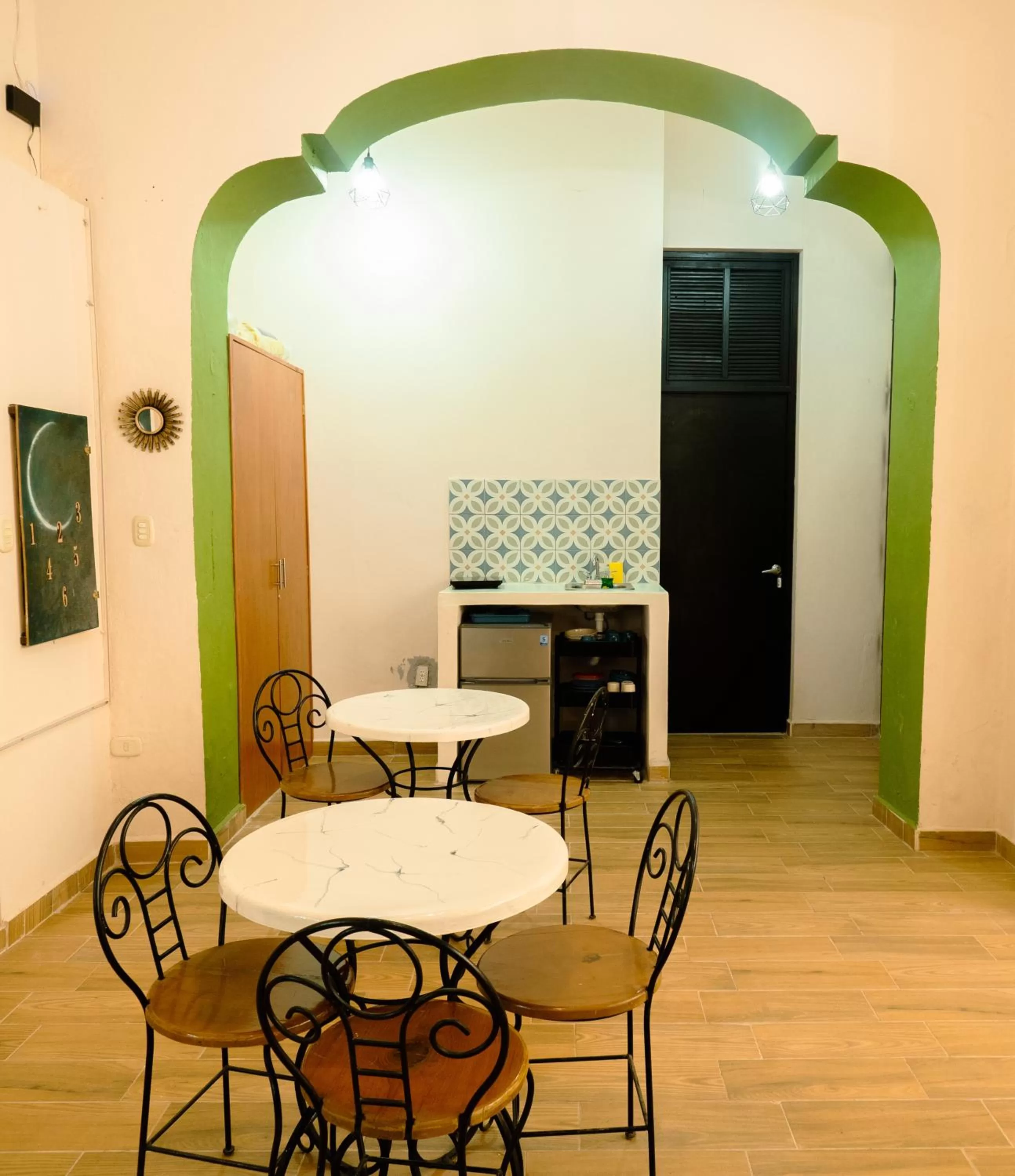 Kitchen or kitchenette, Dining Area in Nido Colibrí - Zona Remate de Paseo Montejo