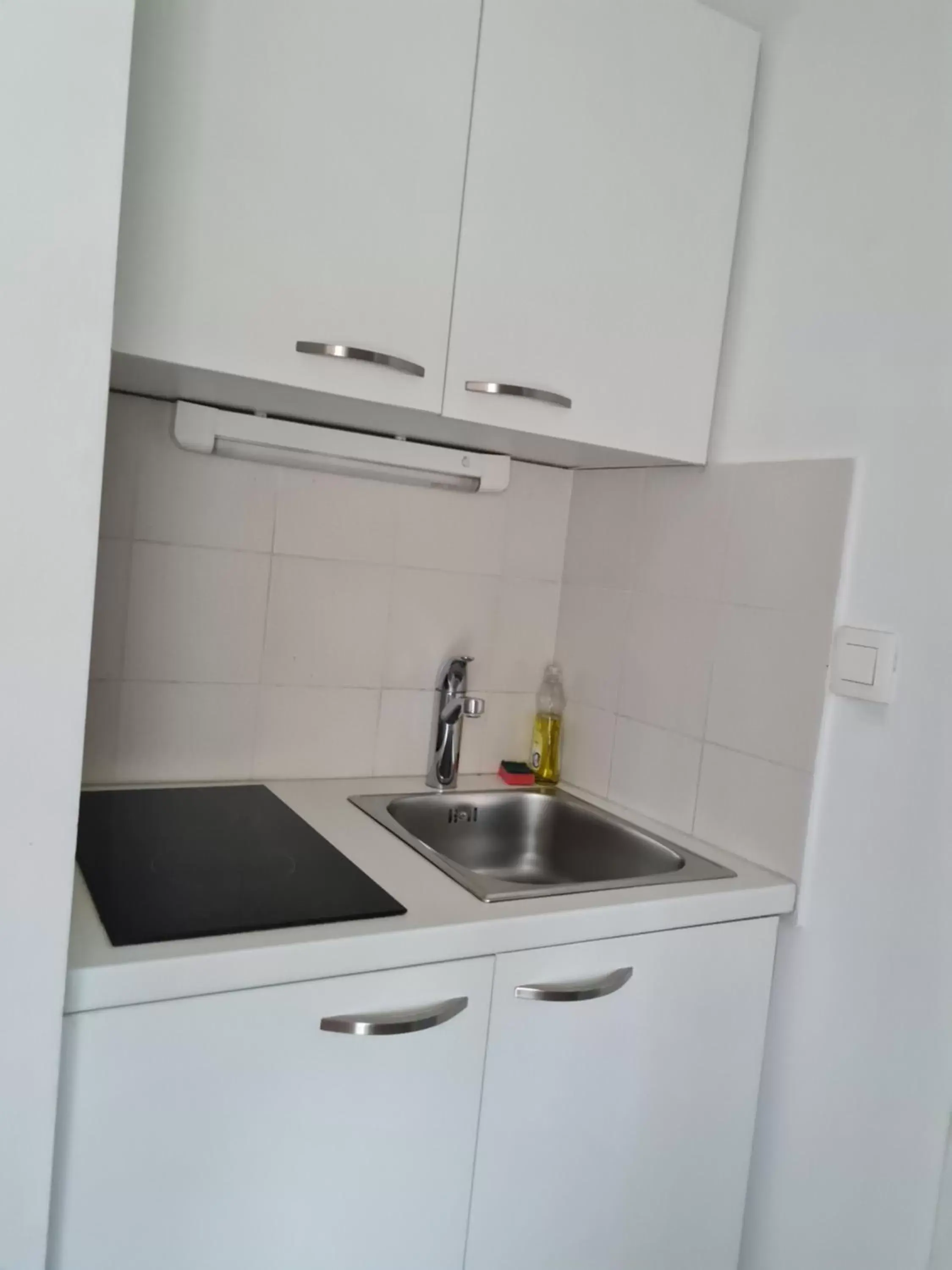 Two-Bedroom Apartment in AZUR ROOMS LJUBLJANA Two-Bedroom Apartment in AZUR ROOMS LJUBLJANA