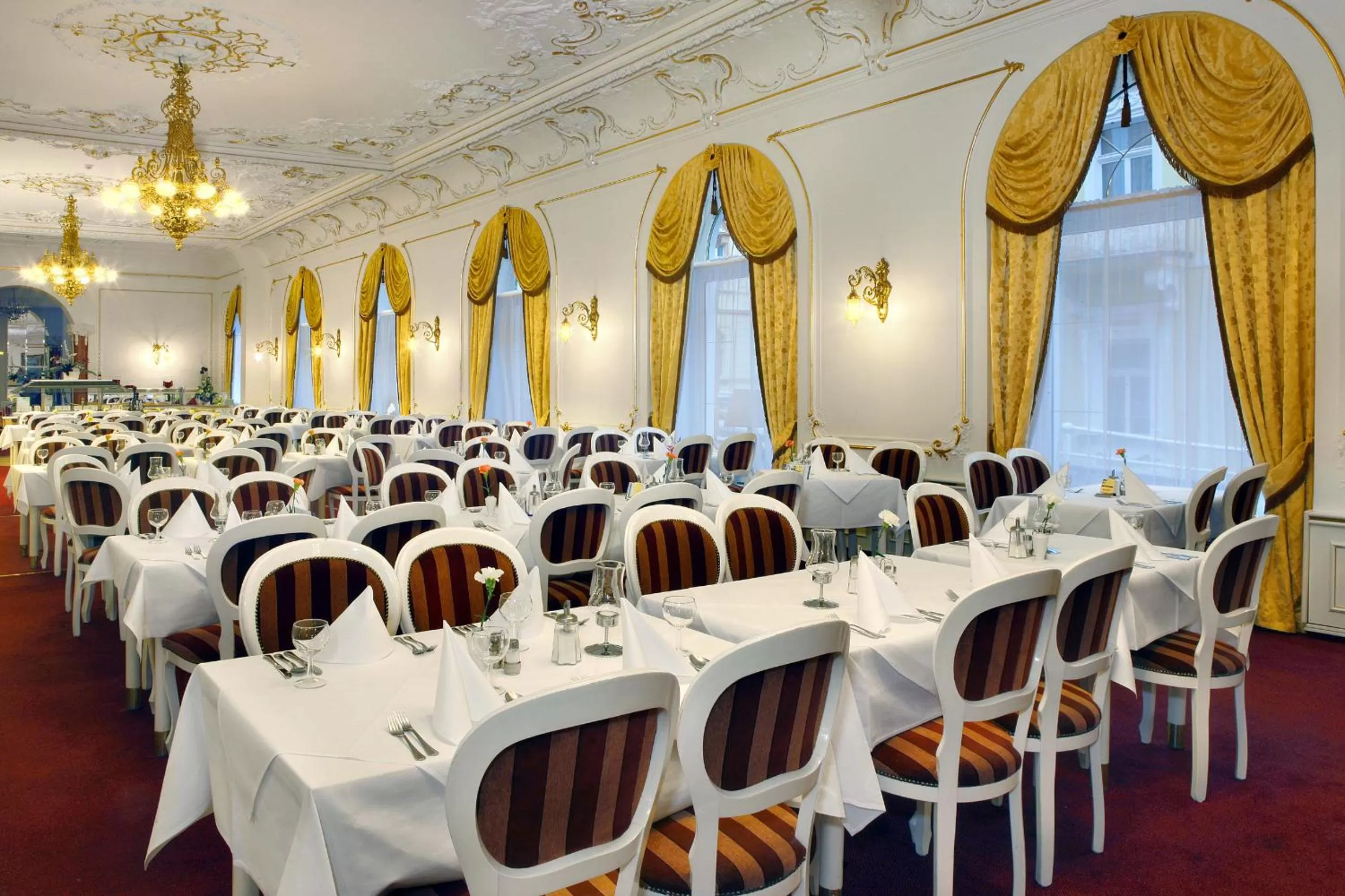 Restaurant/places to eat in Ensana Hvězda - Imperiál - Neapol