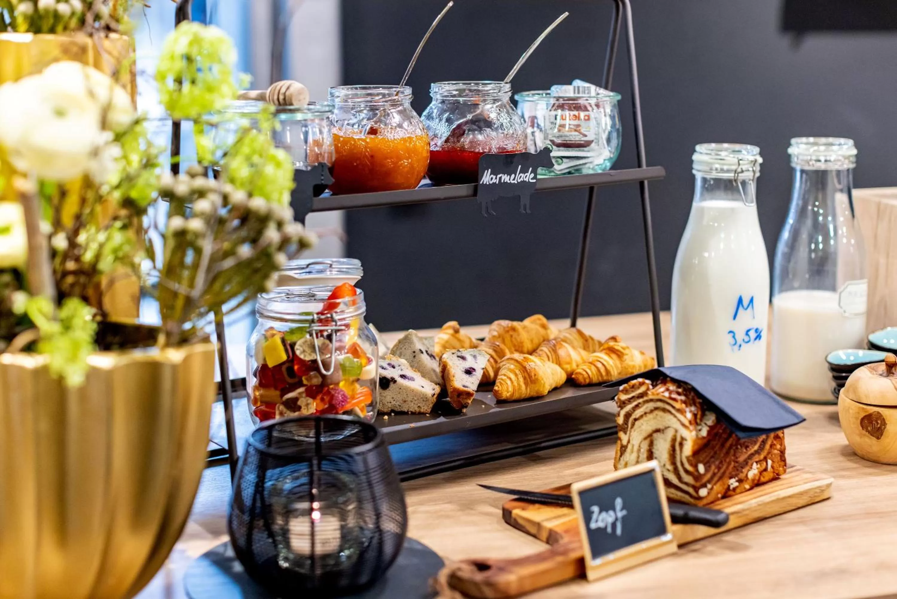 Breakfast in BOLLWERK Lifestyle Hotel, automatisiertes Hotel mit Self Check In