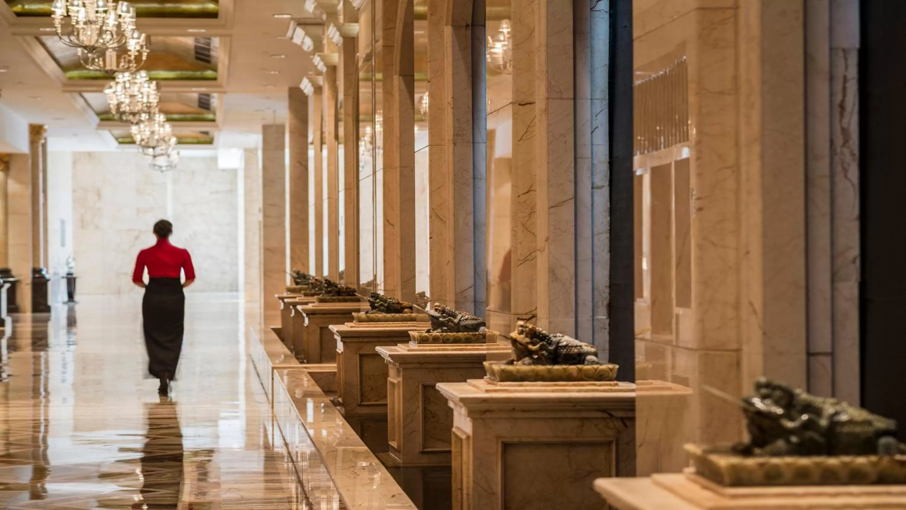 Lobby or reception in InterContinental Chengdu Global Center by IHG