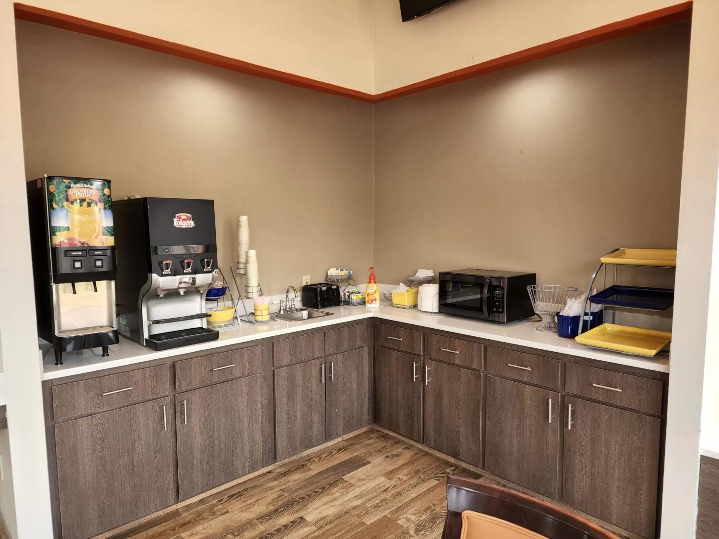 Breakfast in Days Inn by Wyndham Clemson