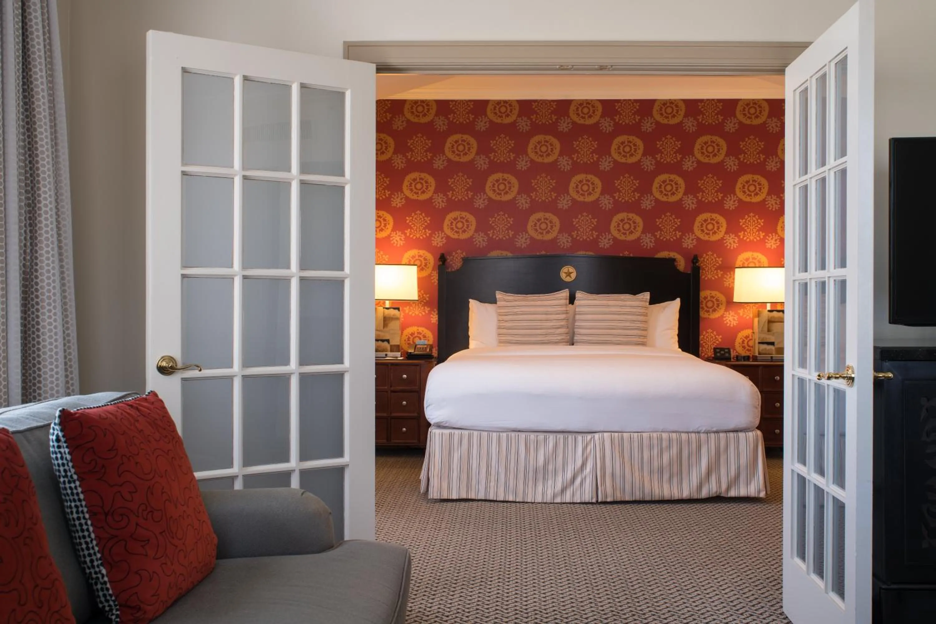 Bedroom, Bed in The Stephen F Austin Royal Sonesta Hotel