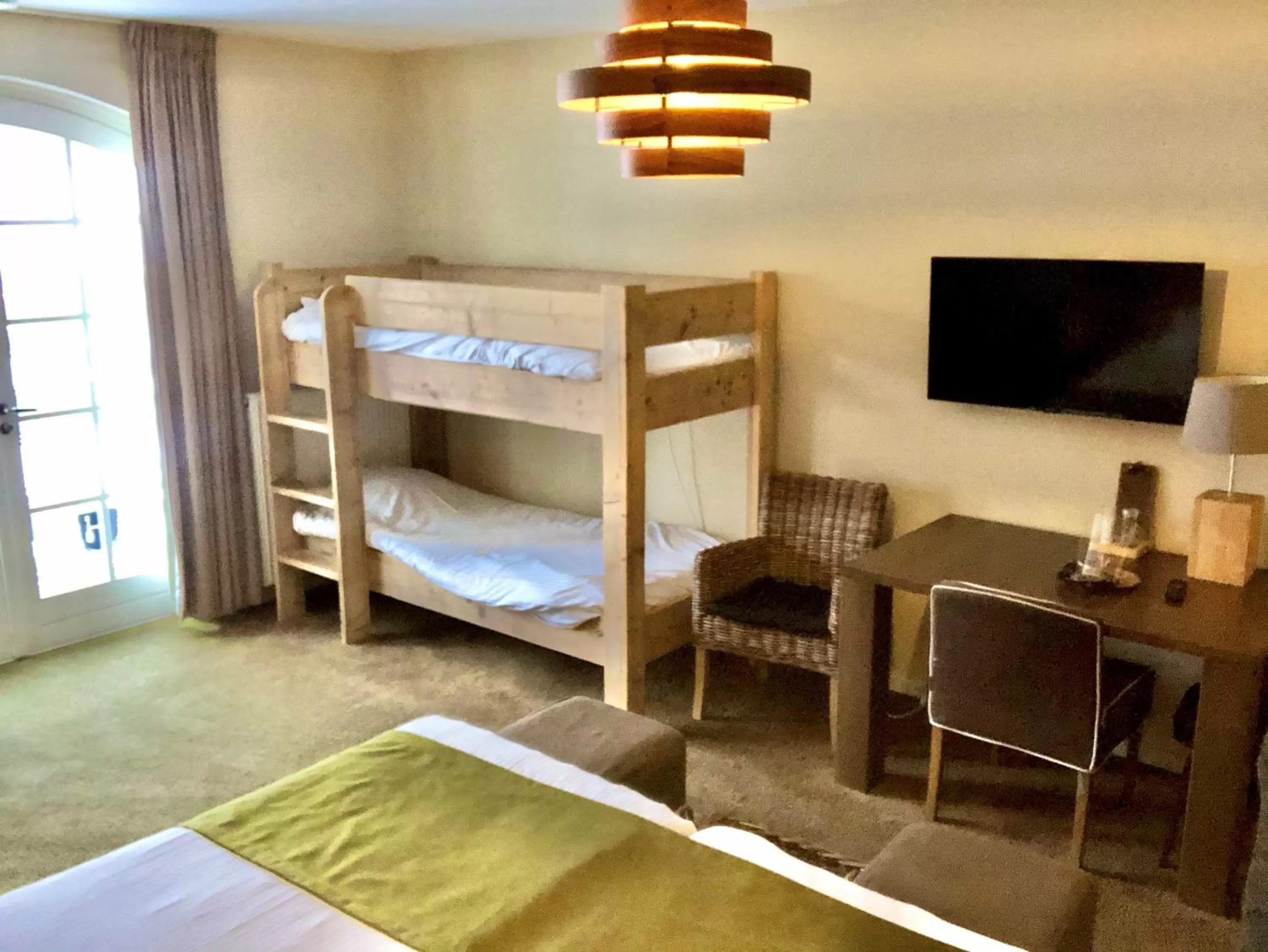 bunk bed, Bed in Hotel & Restaurant - Auberge De Hilver