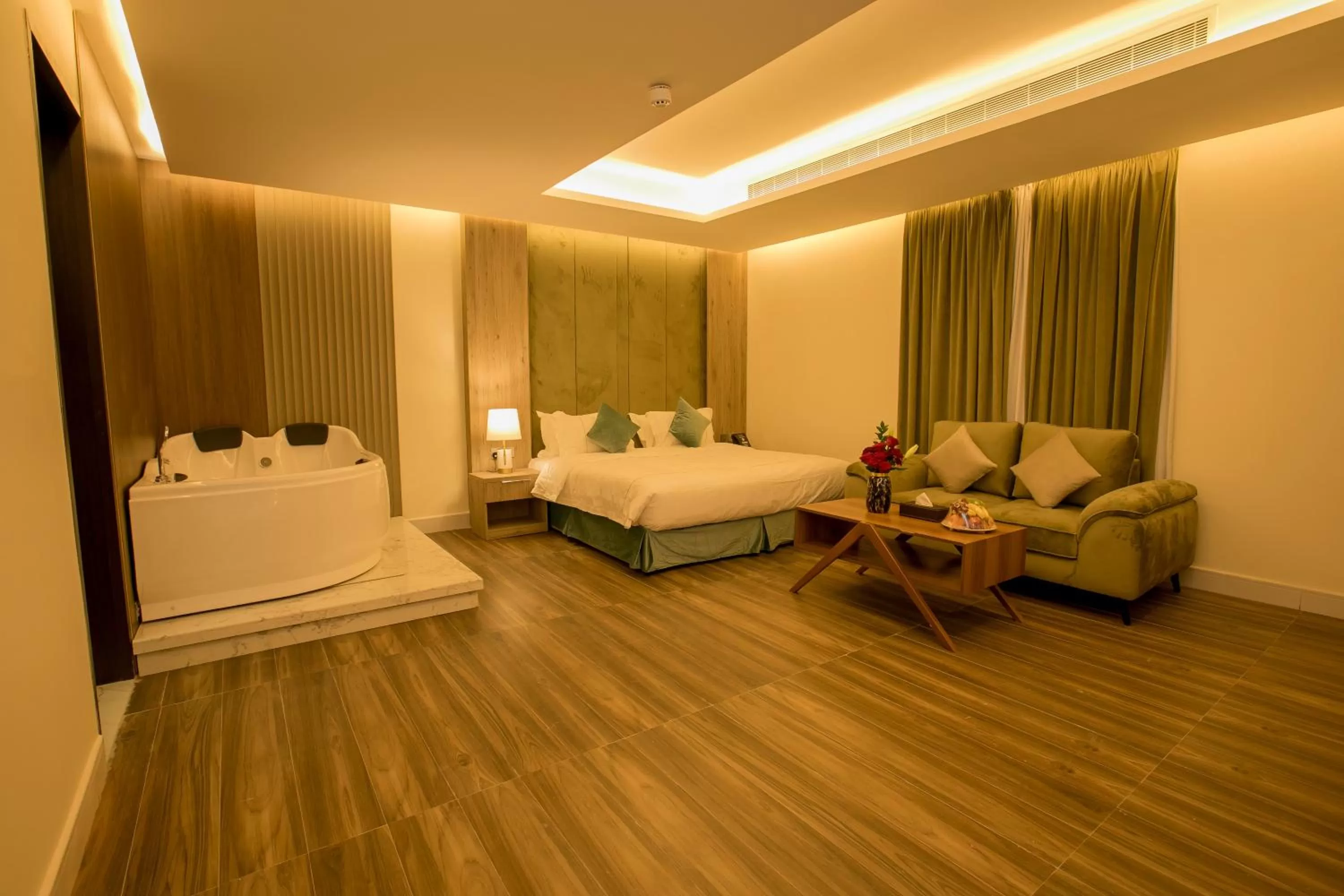 Photo of the whole room, Bed in Luxury Night Al Munsiyah