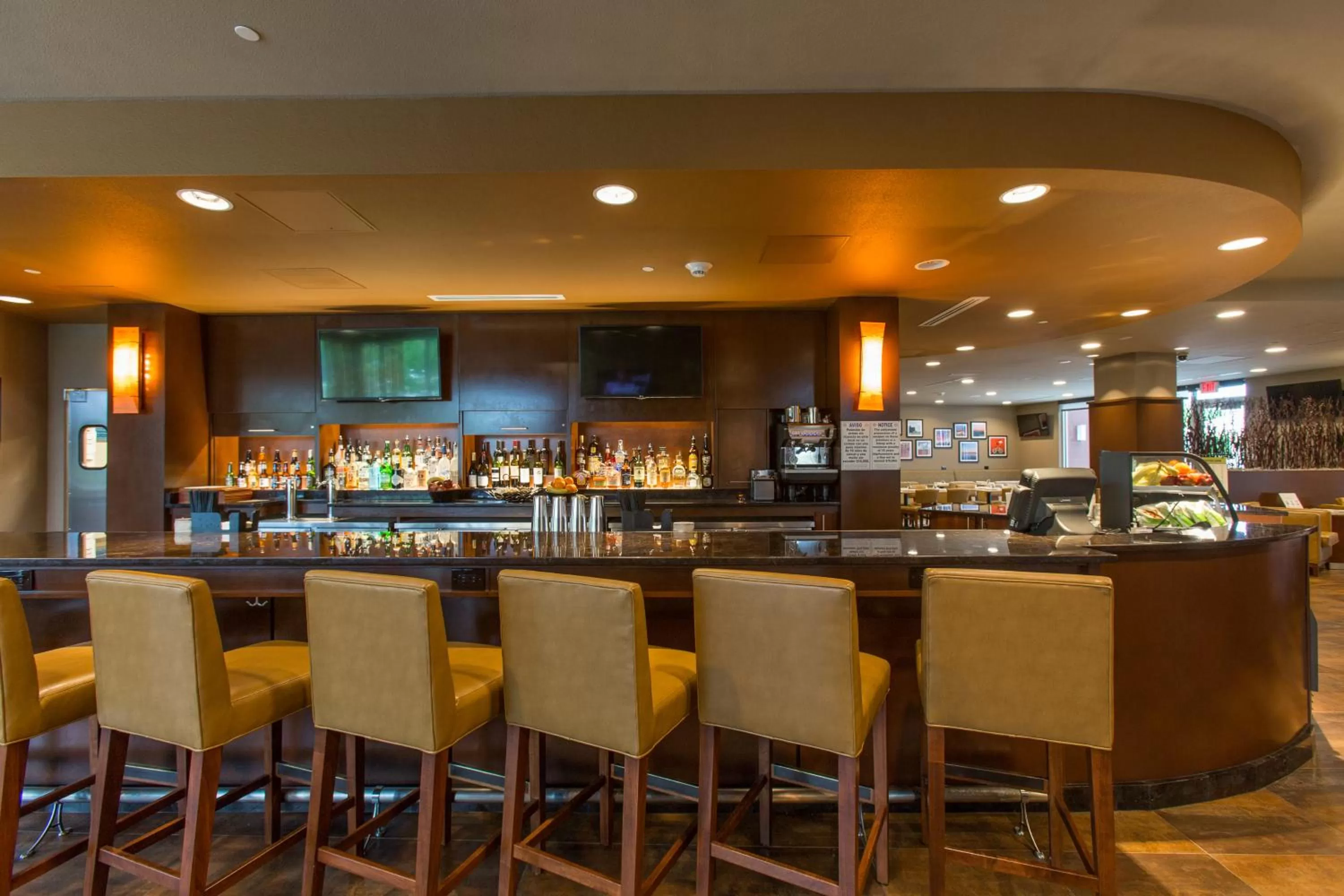 Restaurant/places to eat in Cambria Hotel Plano - Frisco