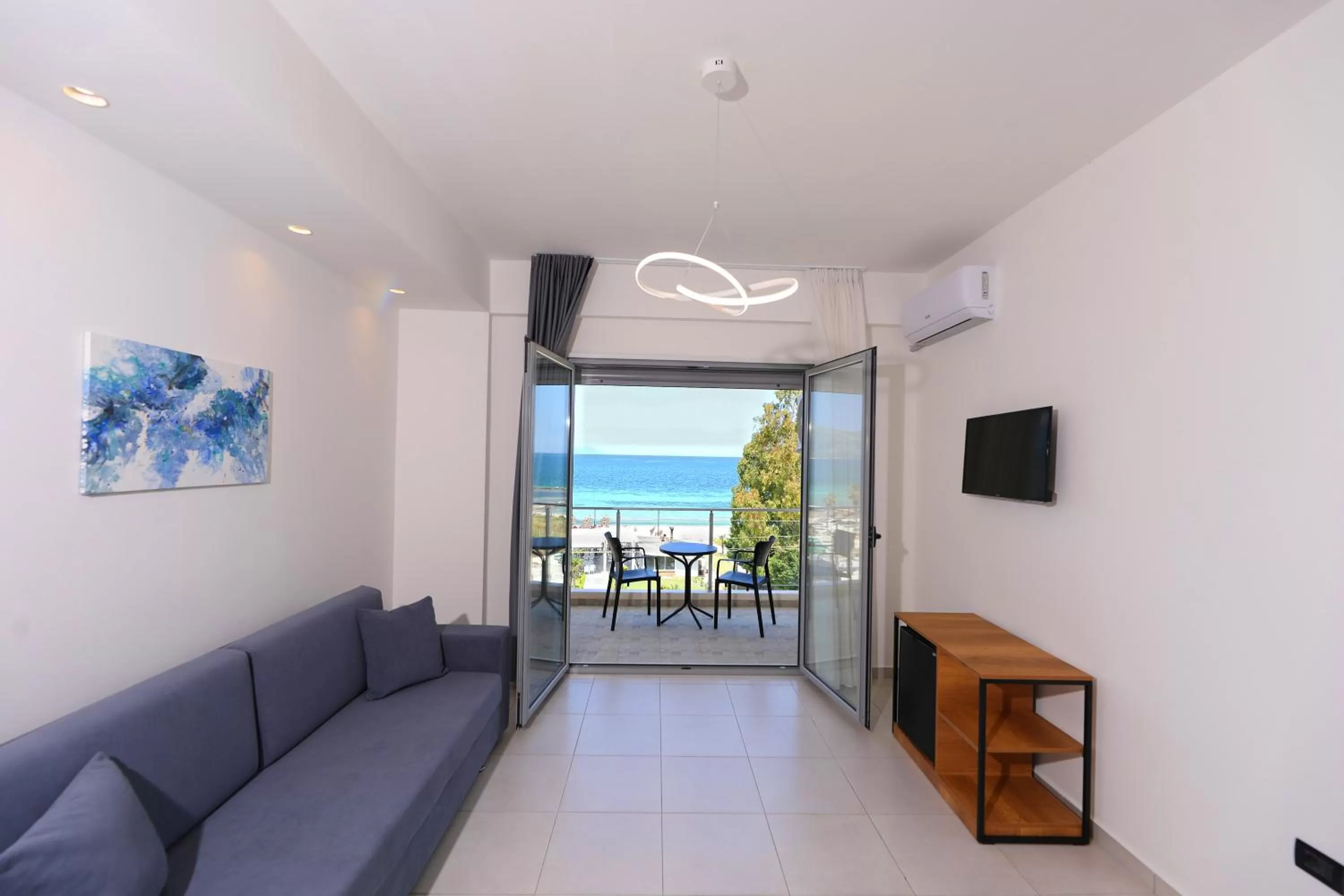 Communal lounge/ TV room in Maor Hotel