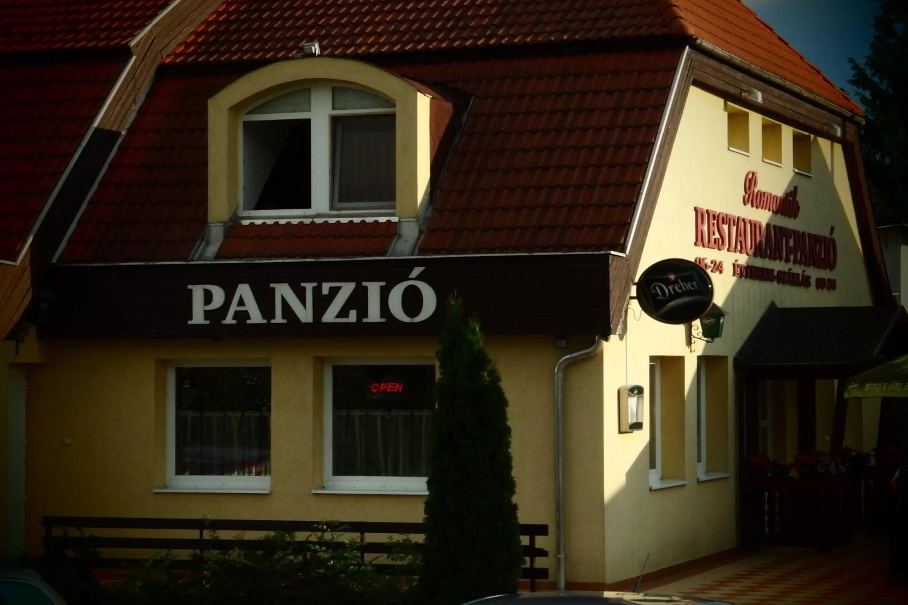 Lobby or reception, Property Building in Romantik Étterem - Panzió