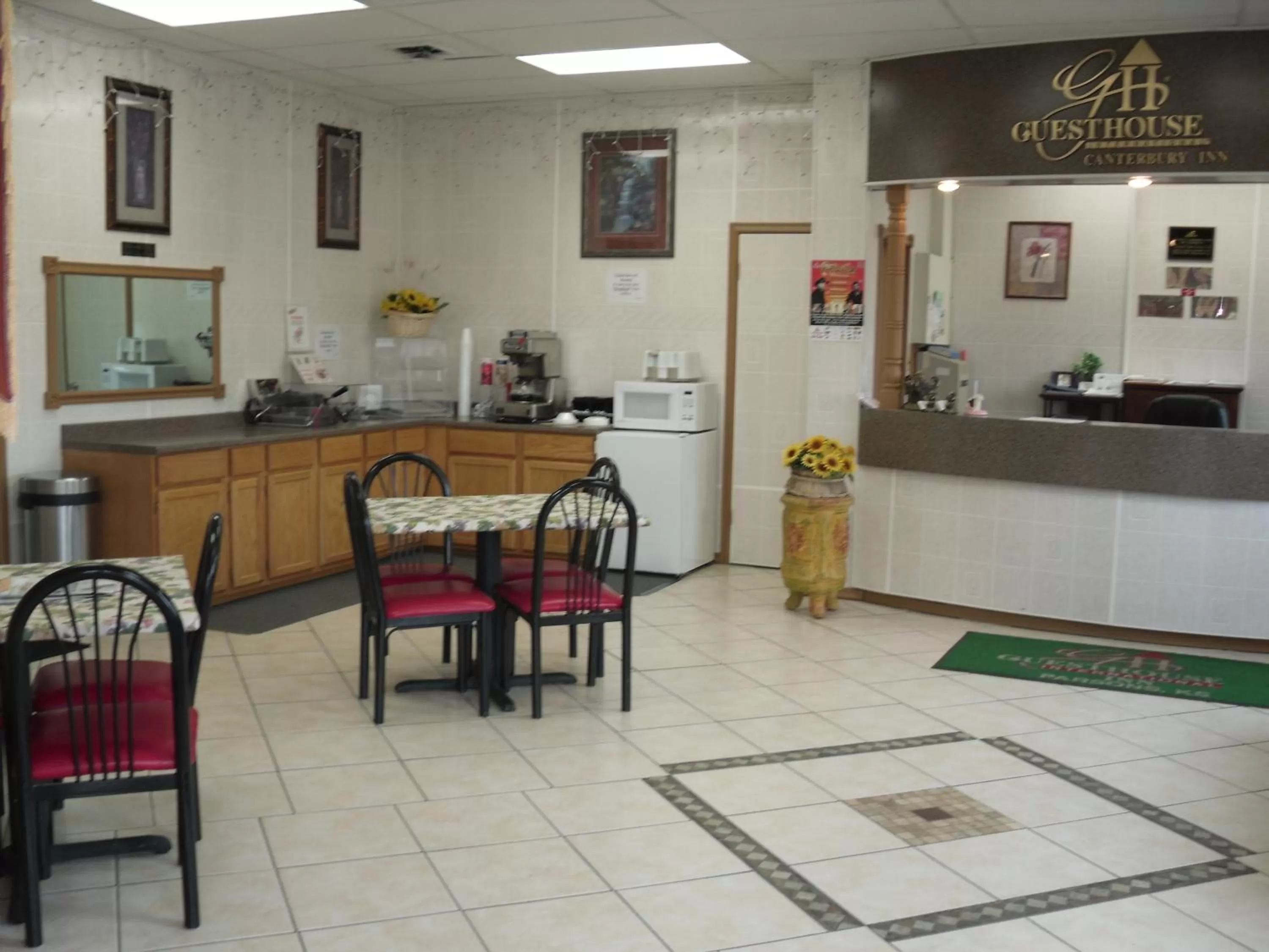 Kitchen or kitchenette in The Hastings Inn Parsons