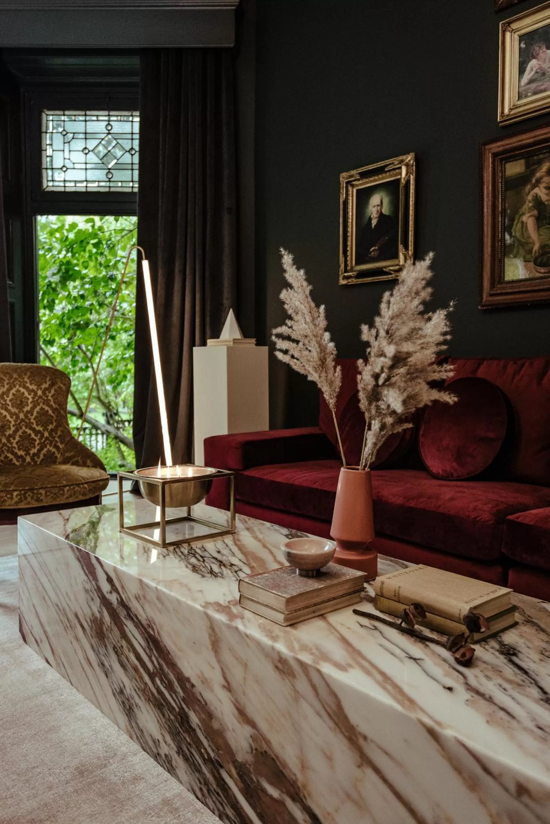 Lounge or bar in Rosemount Inn