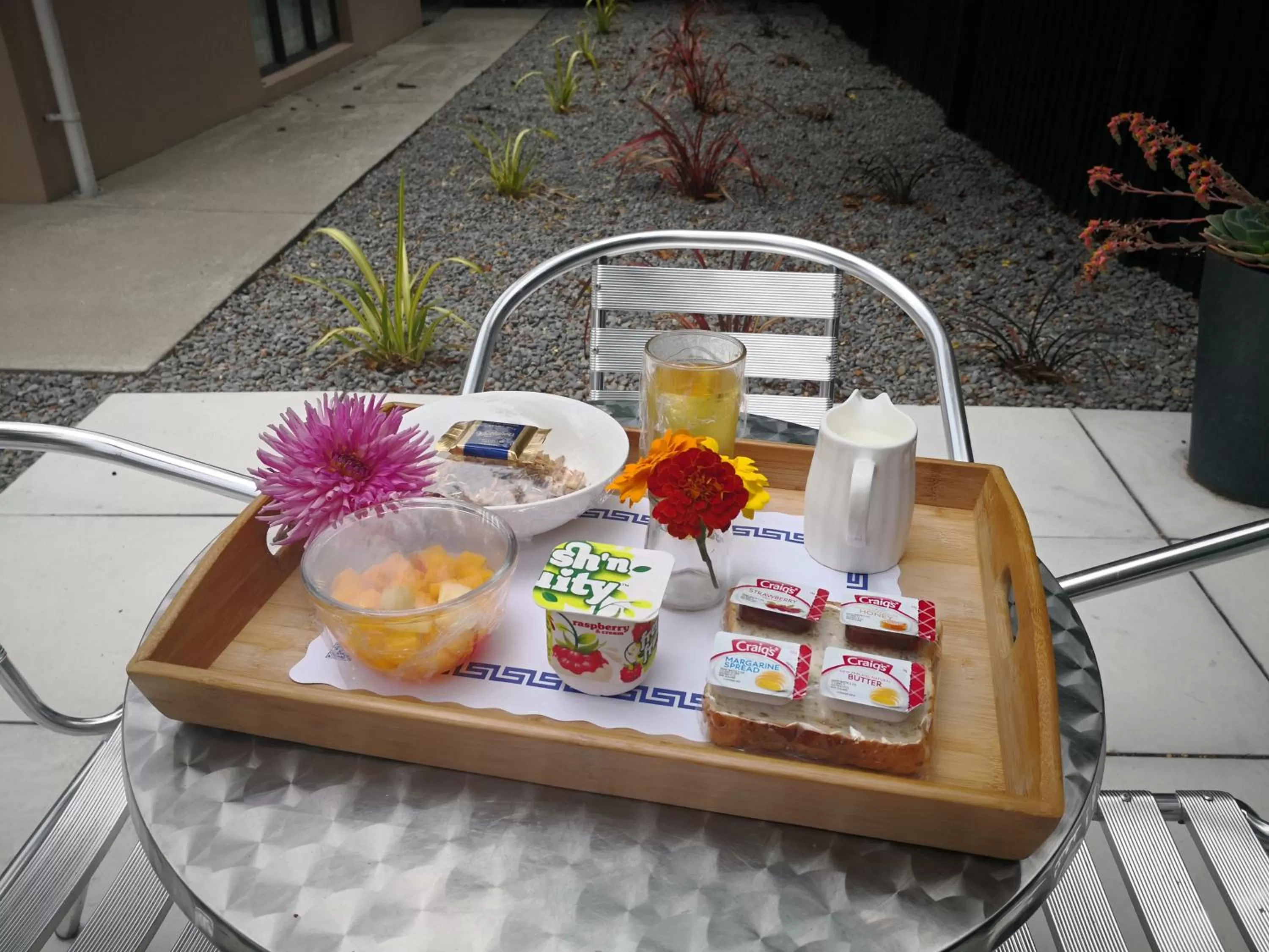 Breakfast in Abbella Lodge Motel