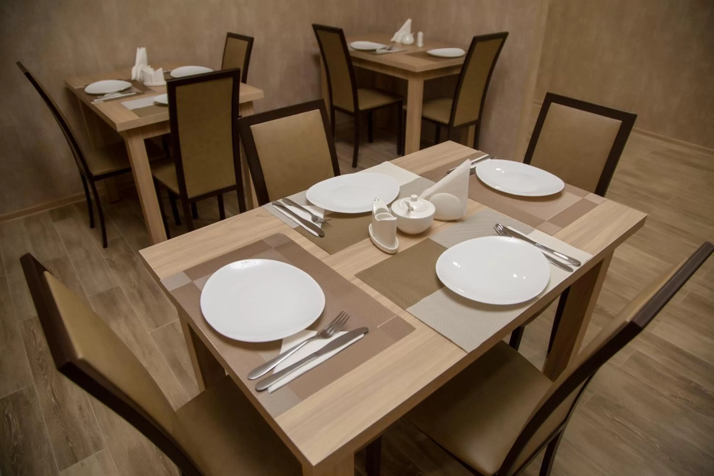 Communal kitchen, Restaurant/Places to Eat in Family Hotel Triston