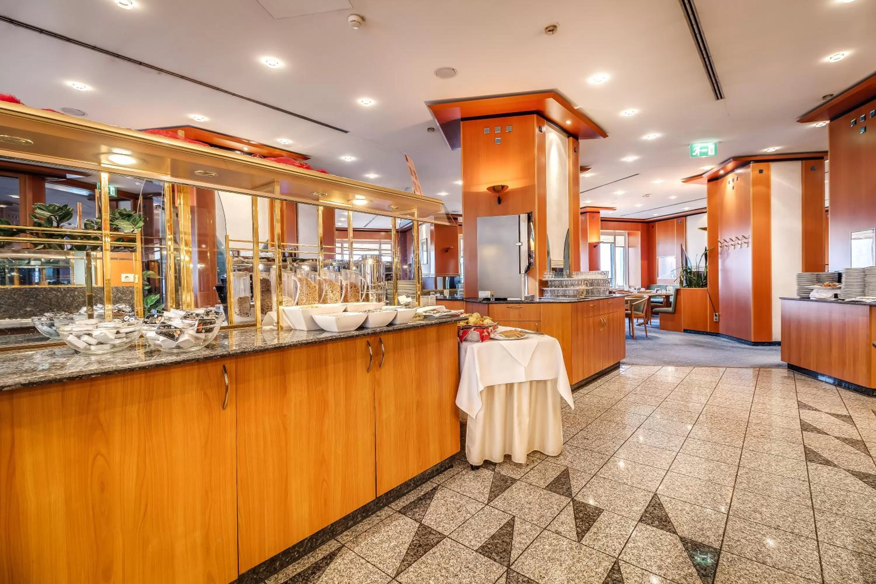 Buffet breakfast in Congress Hotel Chemnitz