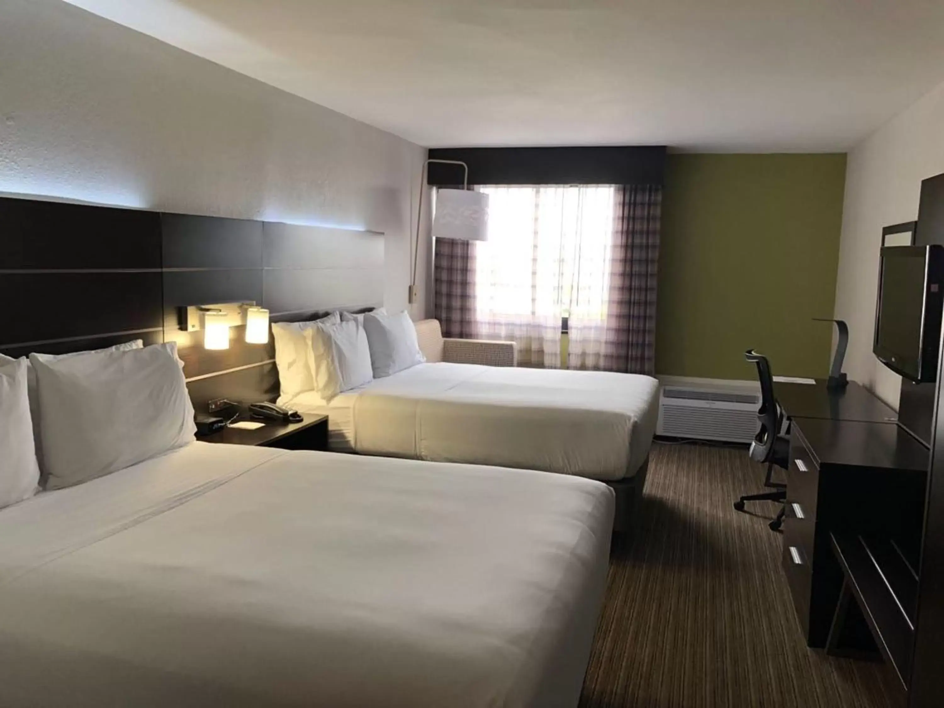 Double Room with Two Double Beds in Holiday Inn Express Hotel & Suites Miami - Hialeah, an IHG Hotel Double Room with Two Double Beds in Holiday Inn Express Hotel & Suites Miami - Hialeah, an IHG Hotel