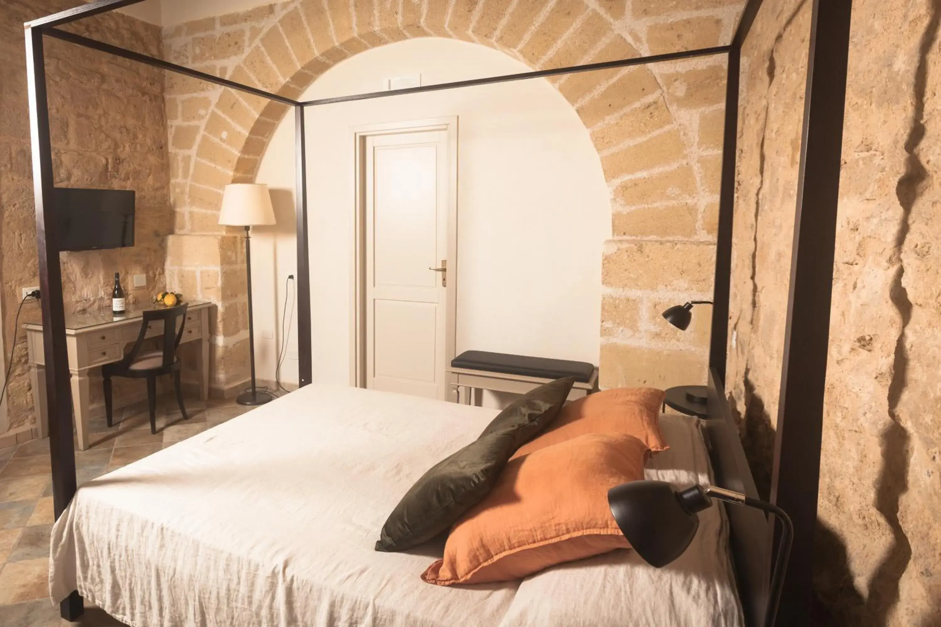 Deluxe Double or Twin Room - single occupancy in Agriturismo Baglio Donnafranca Wine Resort Deluxe Double or Twin Room - single occupancy in Agriturismo Baglio Donnafranca Wine Resort