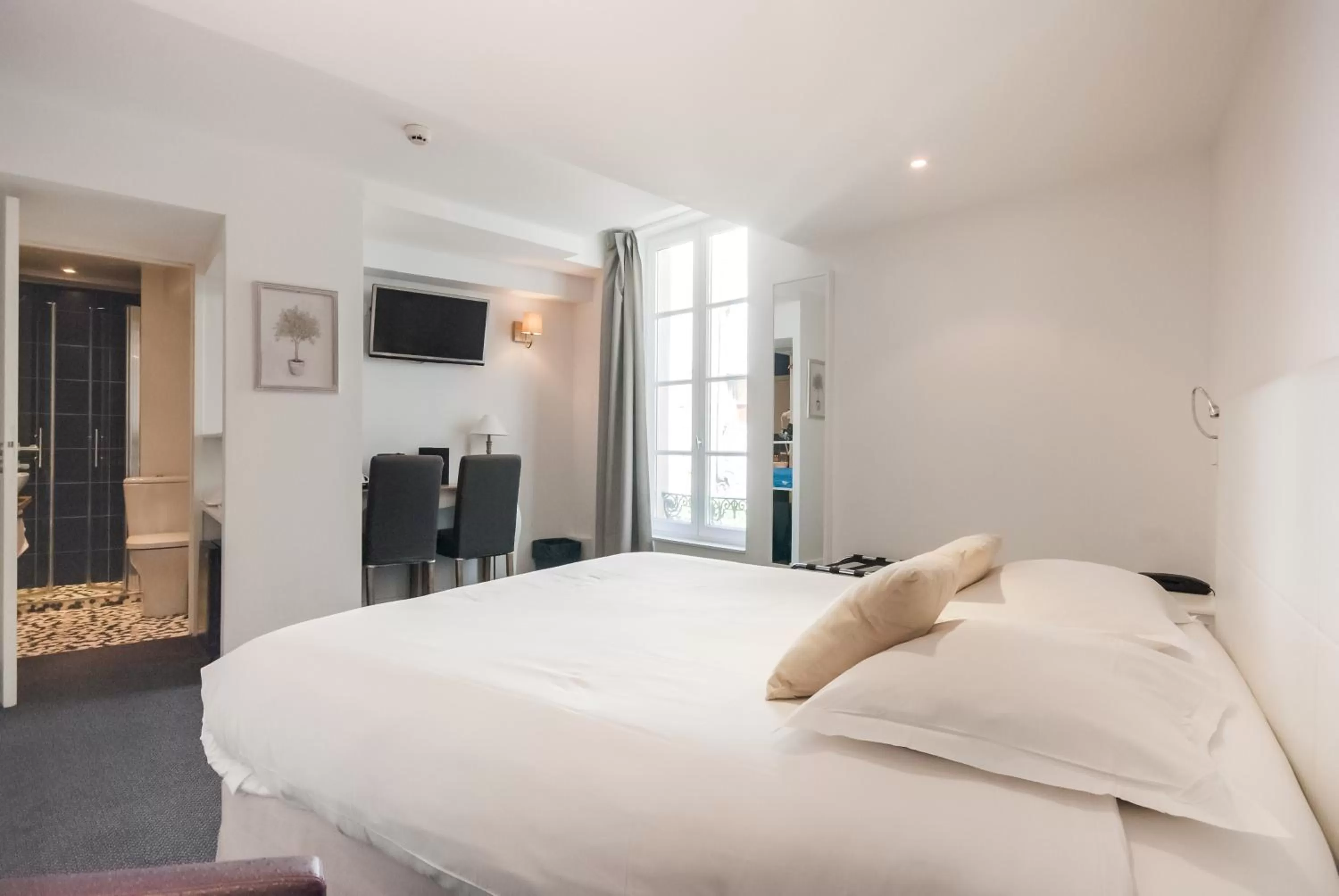 Bed in Hôtel Central